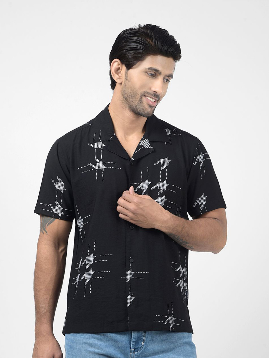 Numero Uno Geometric Printed Cuban Collar Cotton Casual Shirt