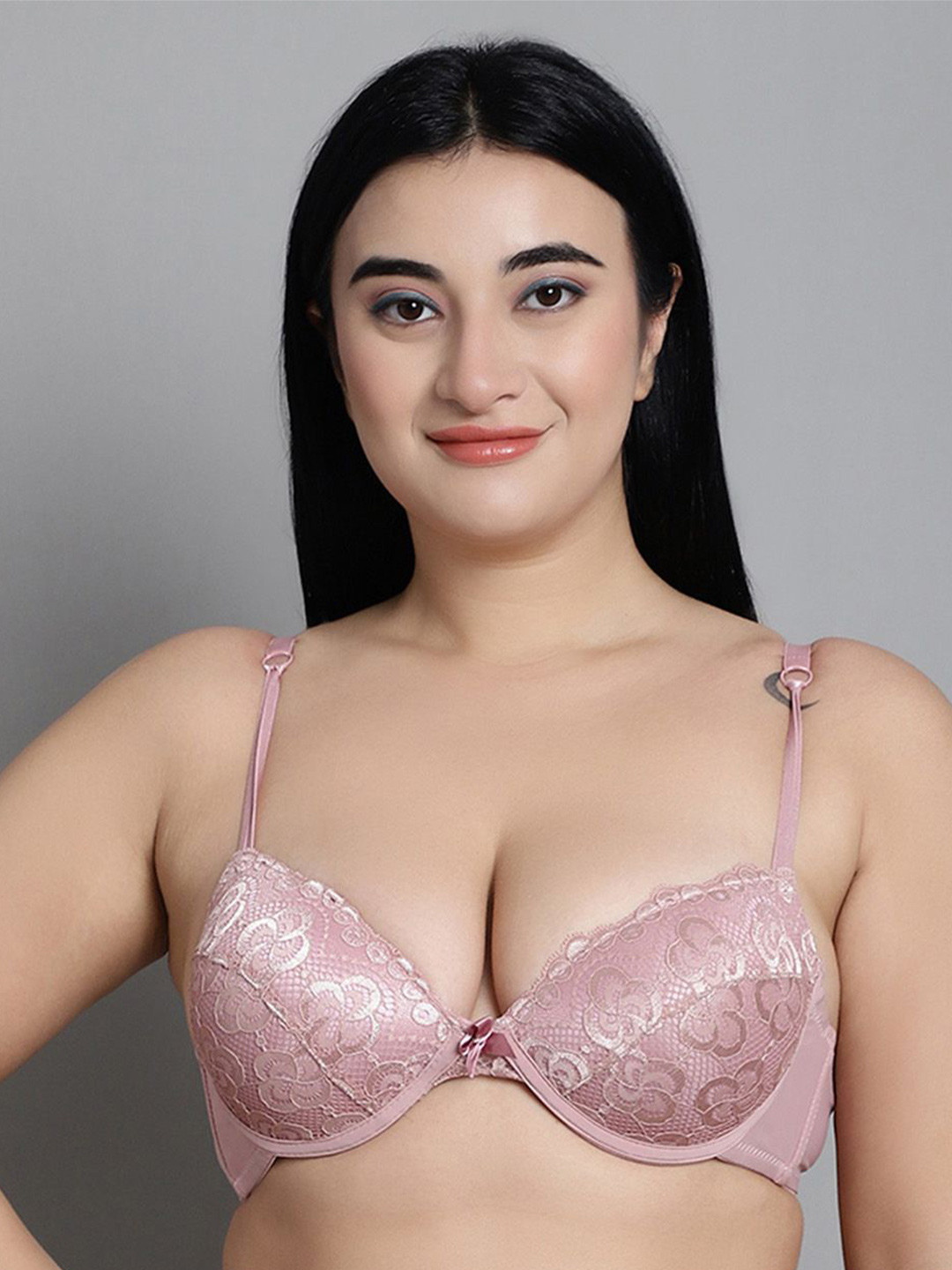 MAKCLAN Dive into Desire Lace Floral Medium Coverage Underwired Lightly Padded Plunge Bra