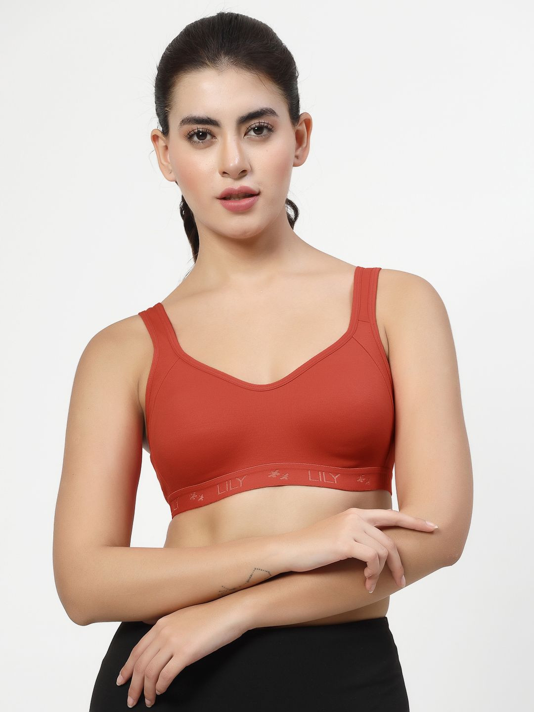 LILY Full Coverage Seamless Non Padded Sports Bra