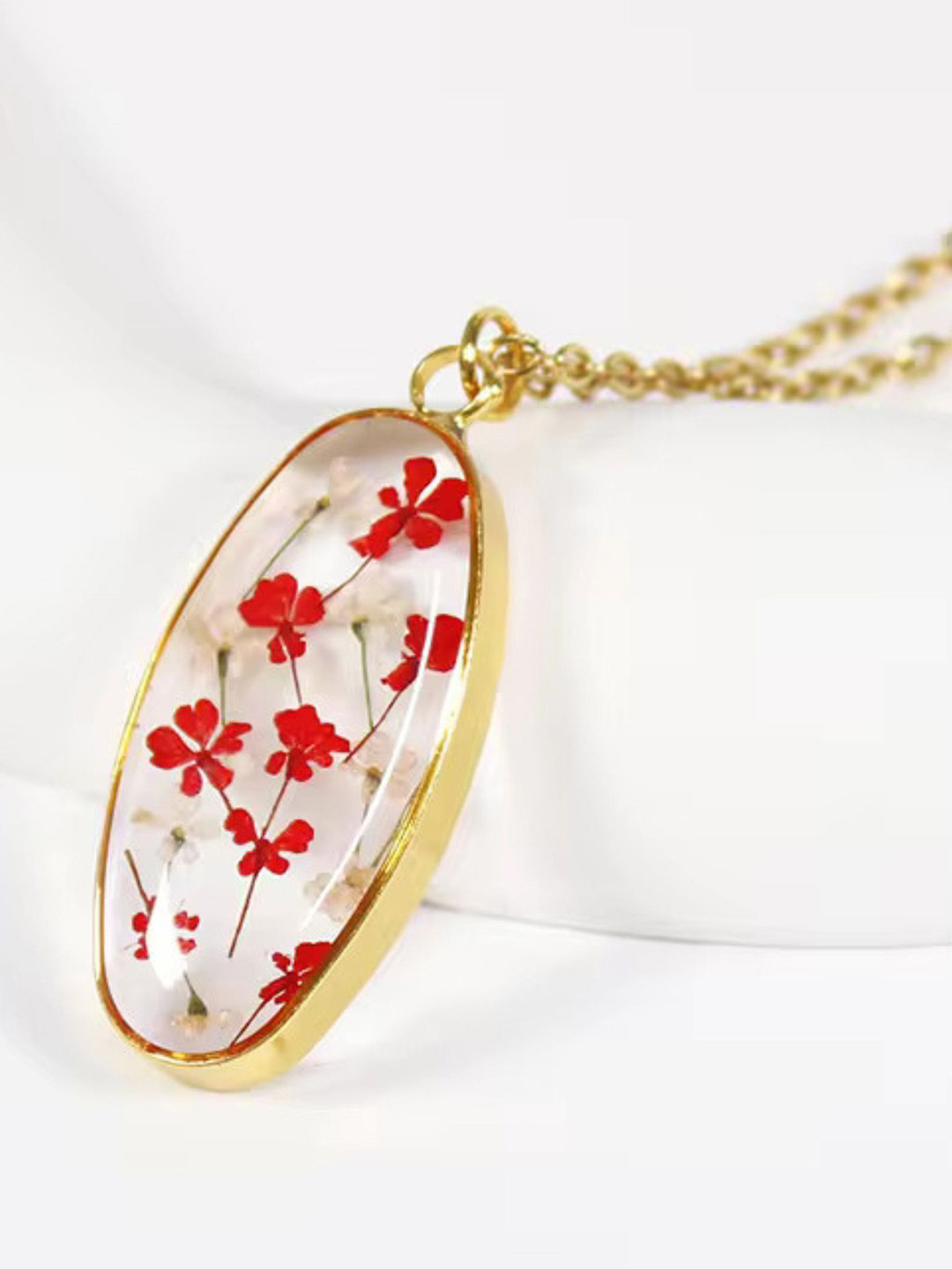 Varico Gold Plated Stainless Steel Oval Shaped Pendant With Chain