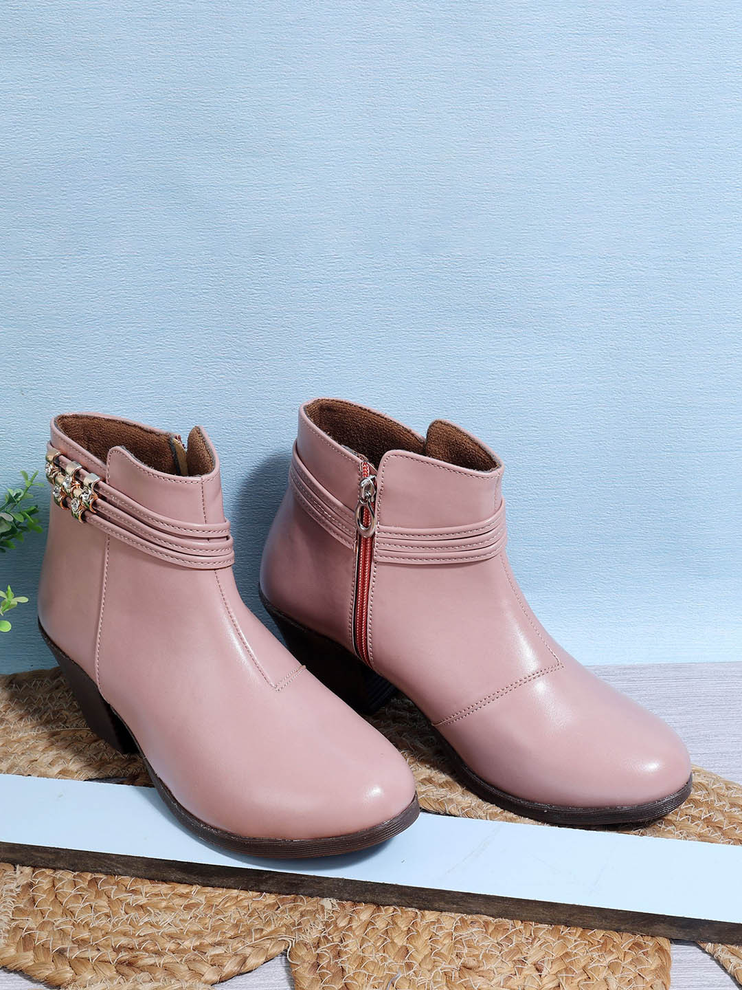 Padchin Women Synthetic Round Toe Block Zipper Closure Boots