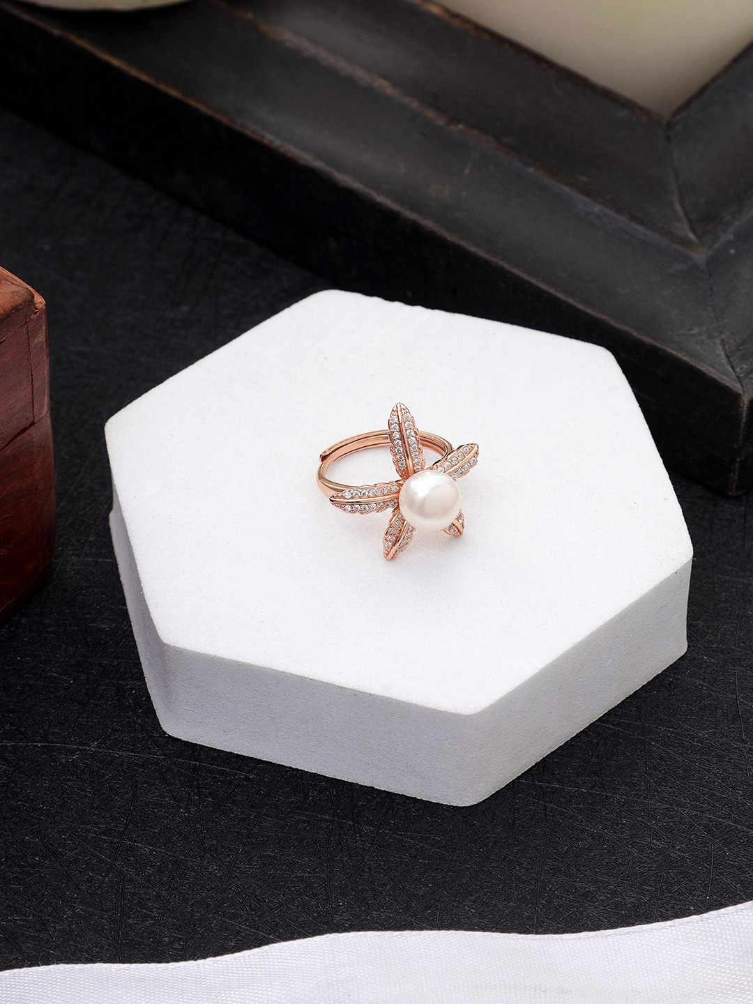 DIAVO 925 Sterling Silver Lily Bloom Rose Gold-Plated Pearl Beaded Finger Ring