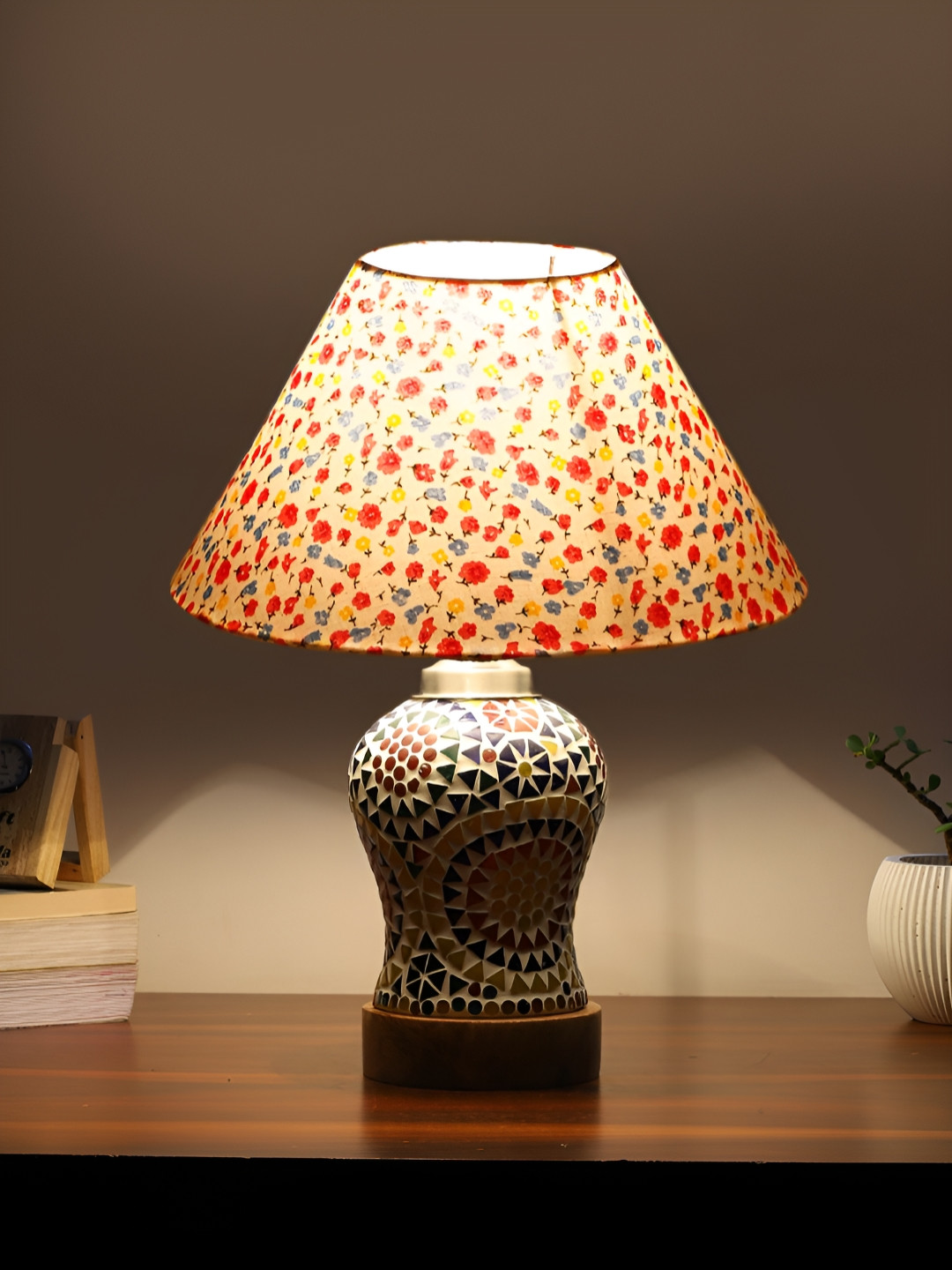 Devansh White & Red Printed Wooden Traditional Frusturical Shaped Table Lamp