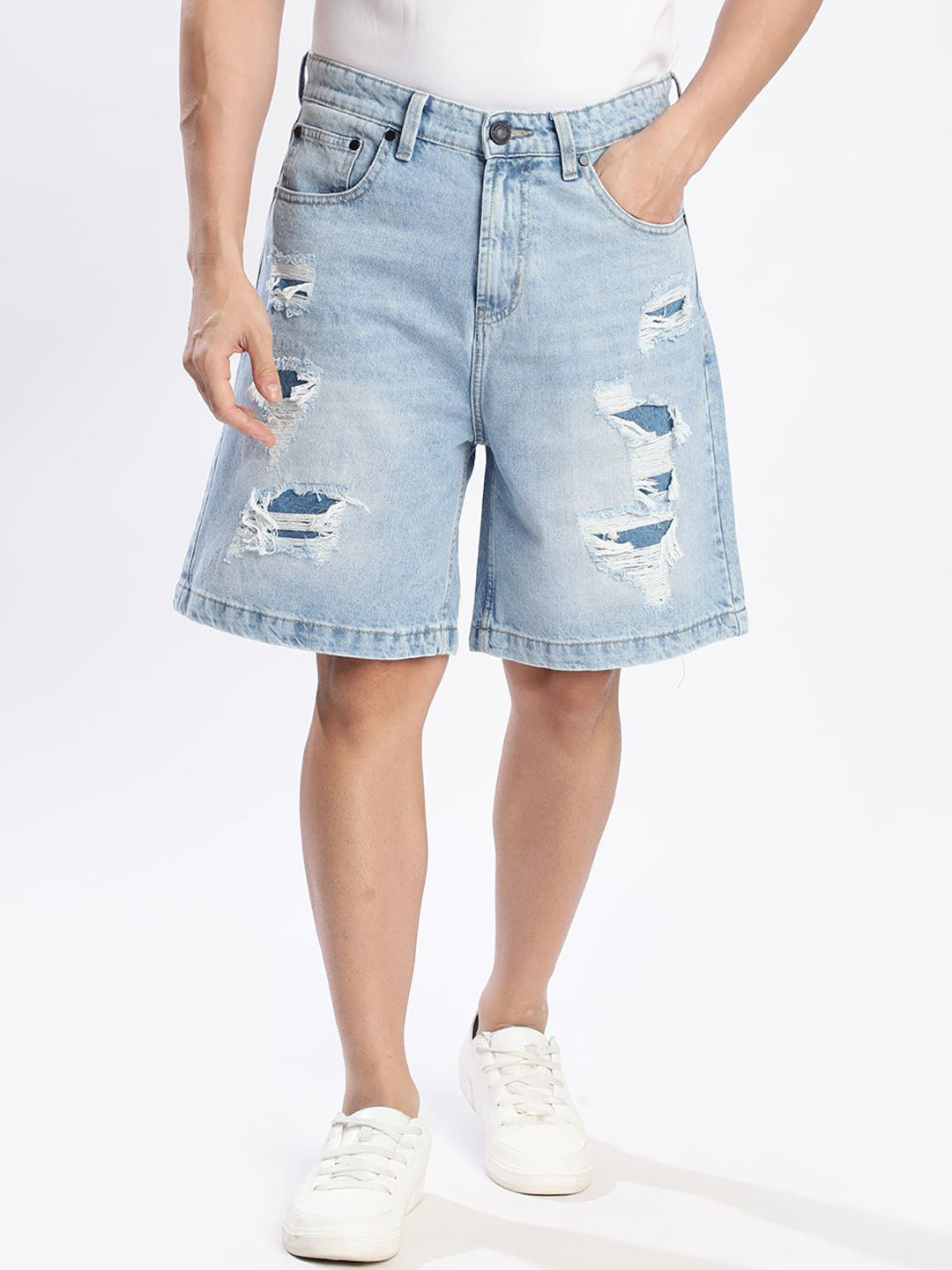 Bene Kleed Men Baggy Fit Distressed Denim Shorts