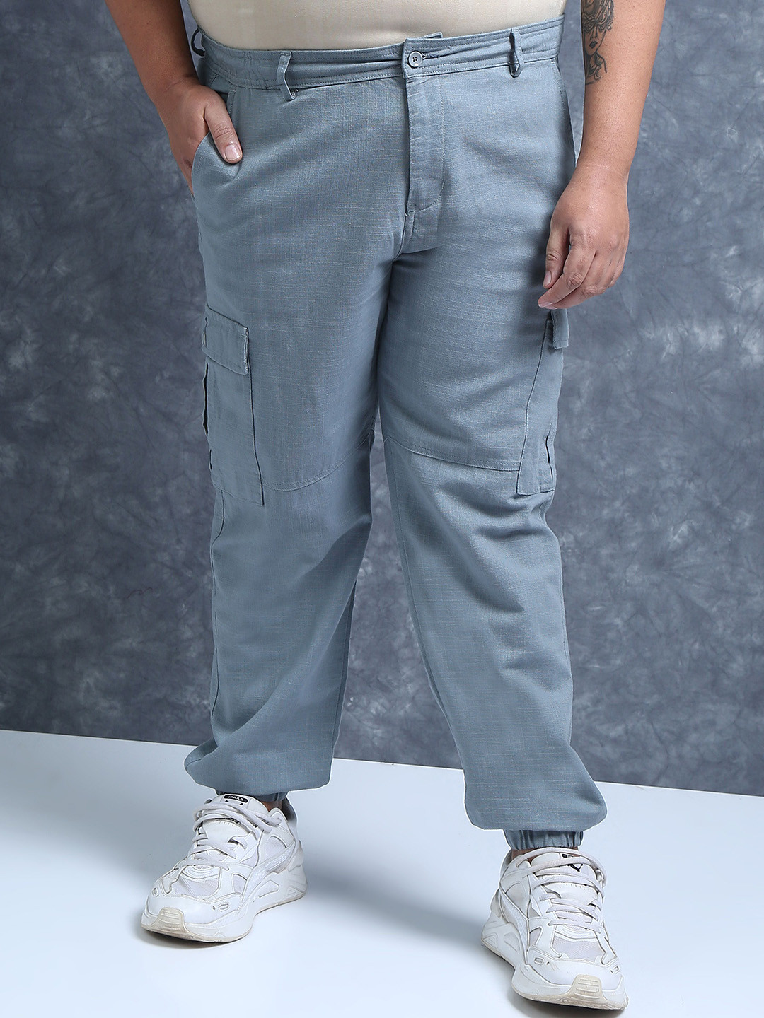 Sztori Men Plus Size Regular Fit Mid-Rise Linen Cargos