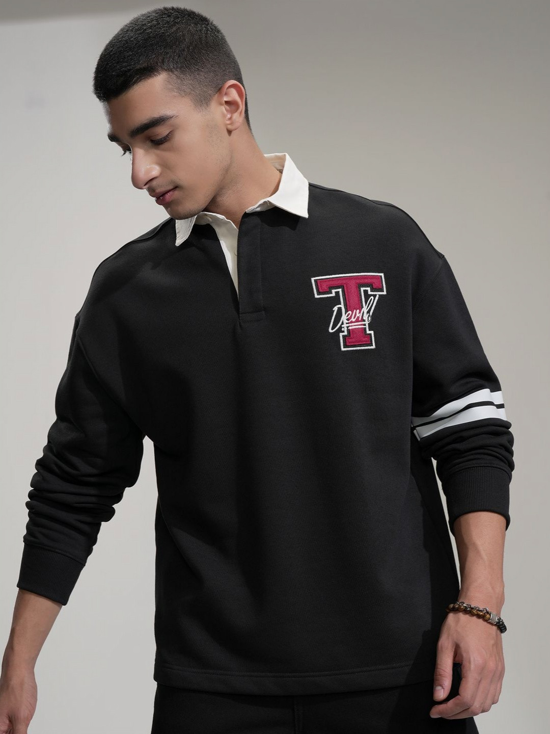 HIGHLANDER Men Looney Tunes Printed Polo Collar Drop-Shoulder Sleeves Oversized T-shirt