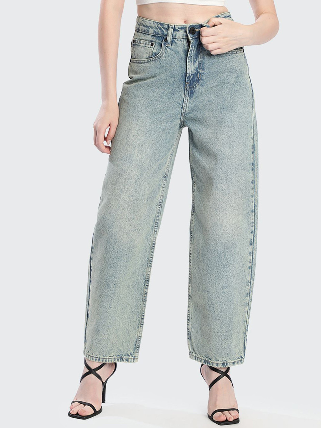 The Roadster The Lifestyle Co Light Shade Loose Balloon Fit Tinted Jeans