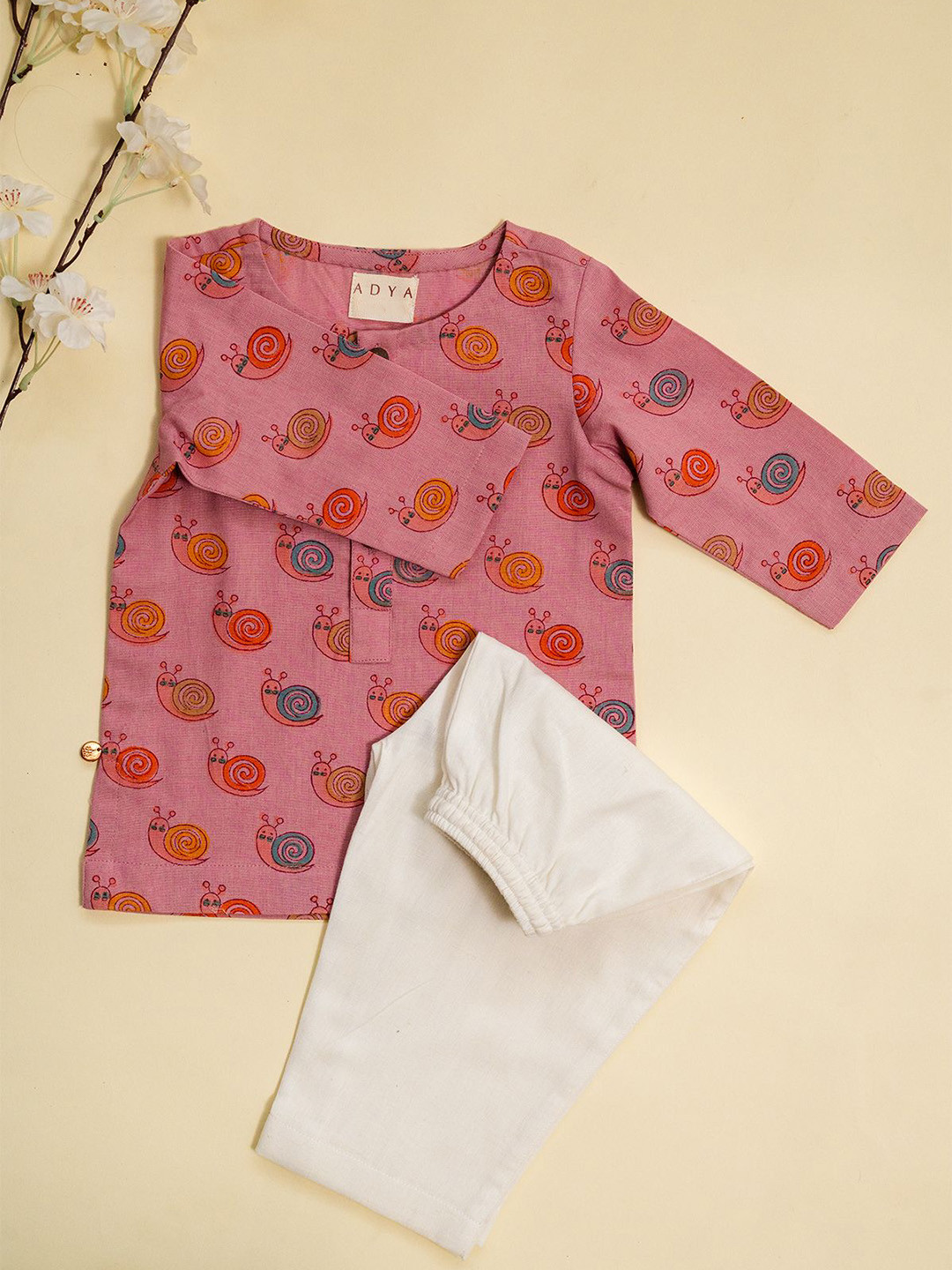 ADYA Kids Animal Snail Printed Pure Cotton Straight Kurta With Pyjamas