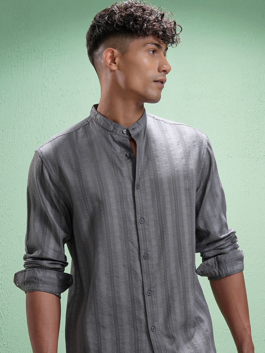 HIGHLANDER Men Comfort Opaque Striped Casual Relaxed Fit Shirt