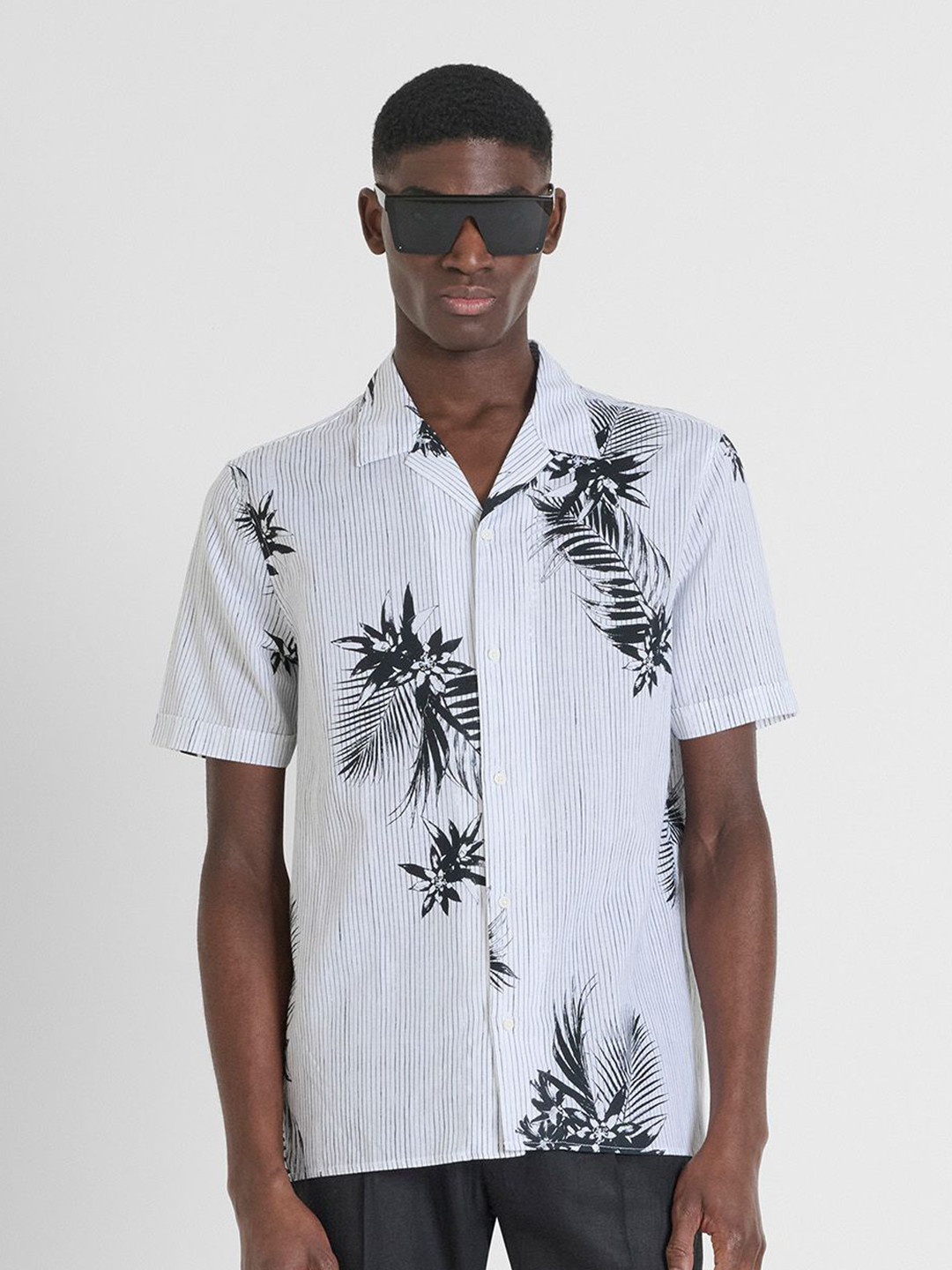 Antony Morato Men Cream Tropical Leaf Striped Straight Fit Shirt