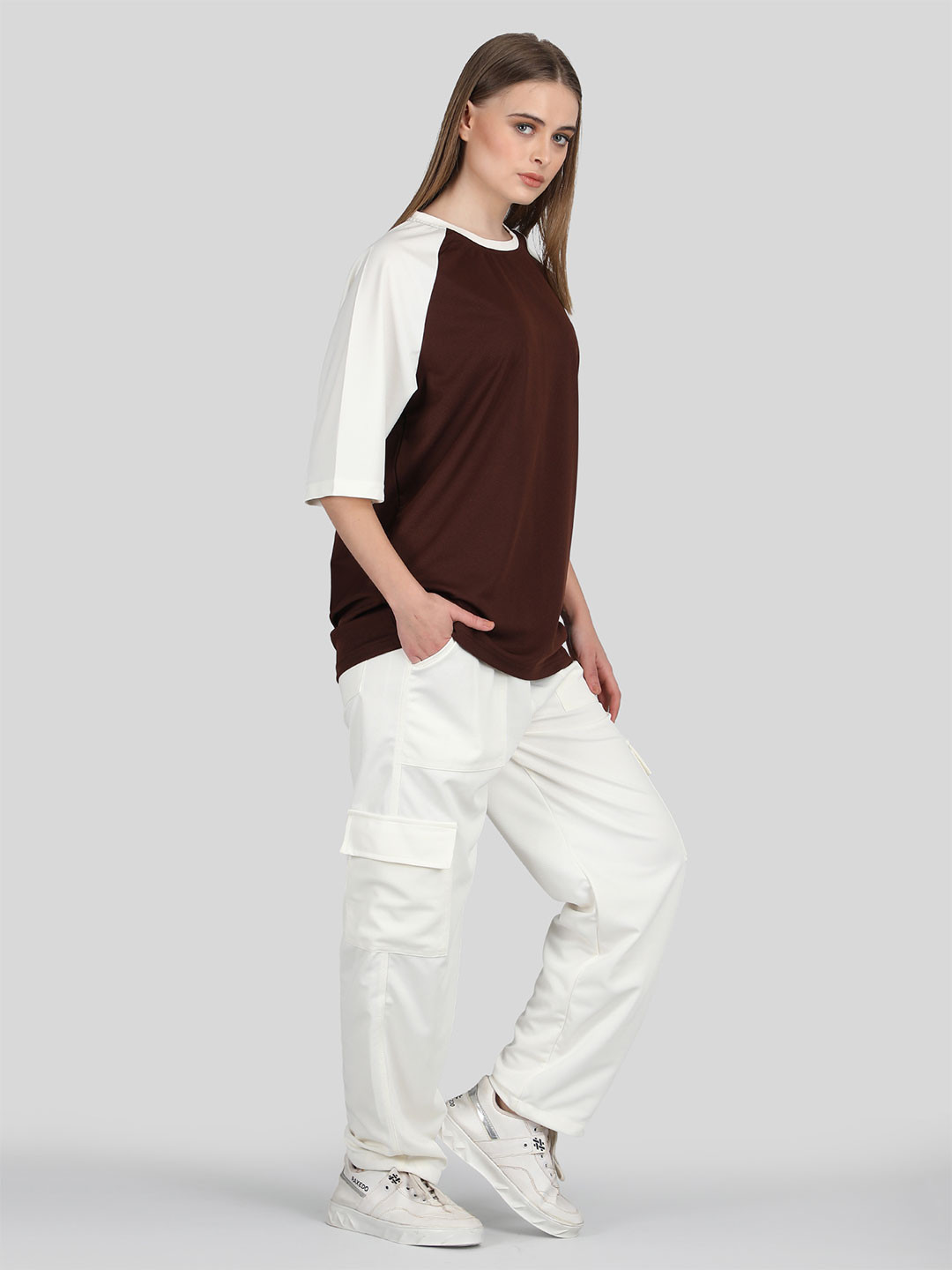 Raxedo Women Airport Look Outfit Raglan T-shirt & Cargo Jogger Pant Co-Ords