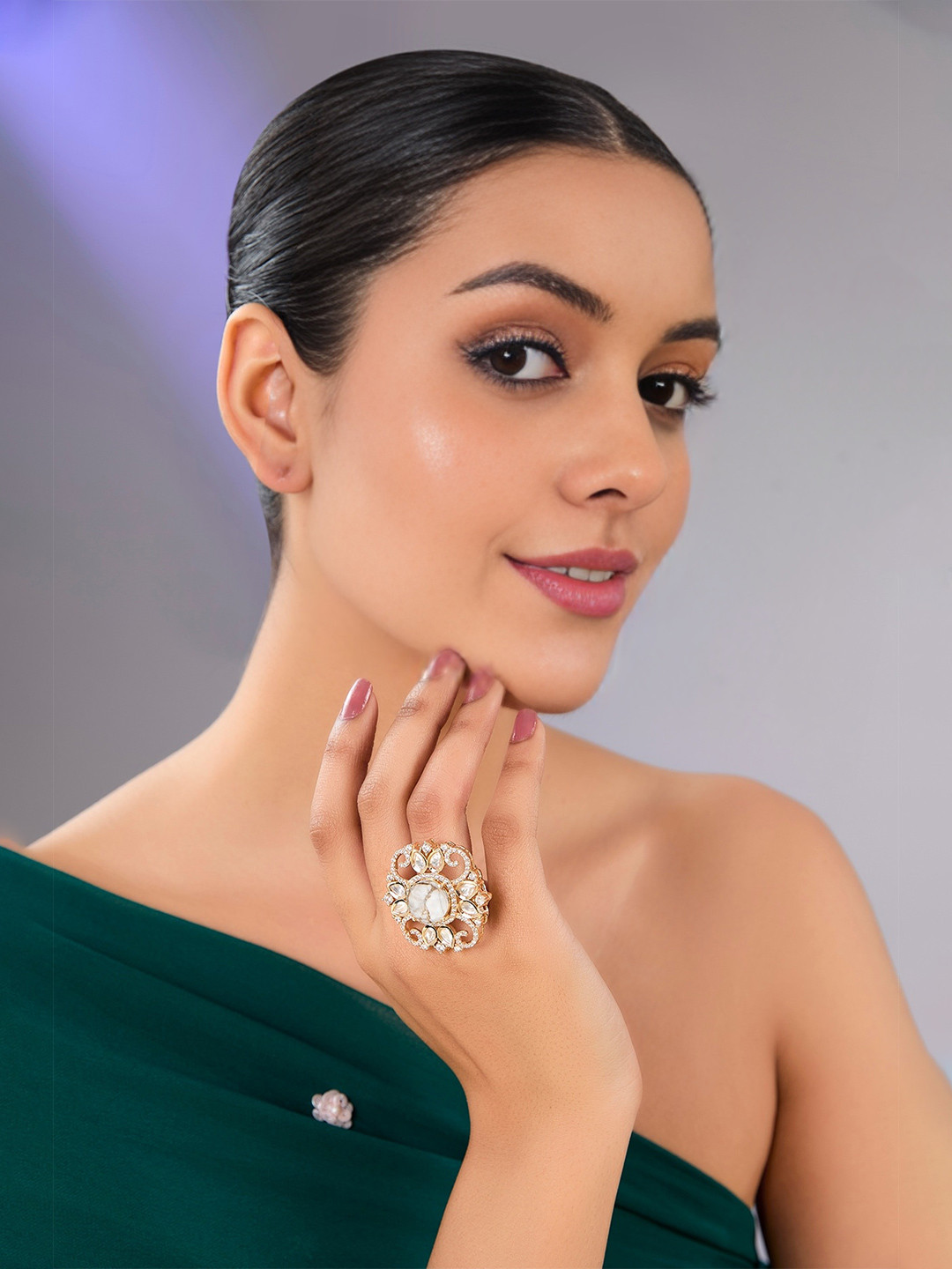 AURAA TRENDS Gold-Plated Kundan Studded Polki Floral Moissanite Finger Ring