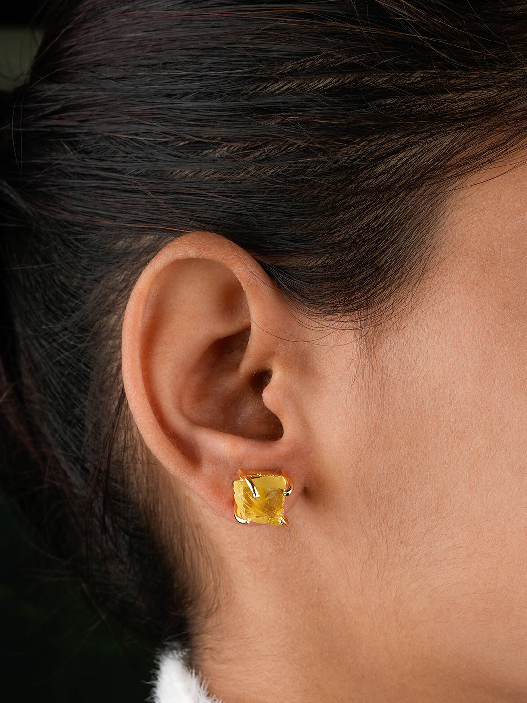 TOTAPARI Gold-Plated Lapis Lazuli Contemporary Studs