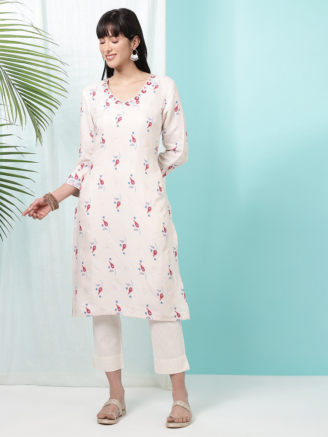 W Floral Printed Thread Work V-Neck Straight Kurta