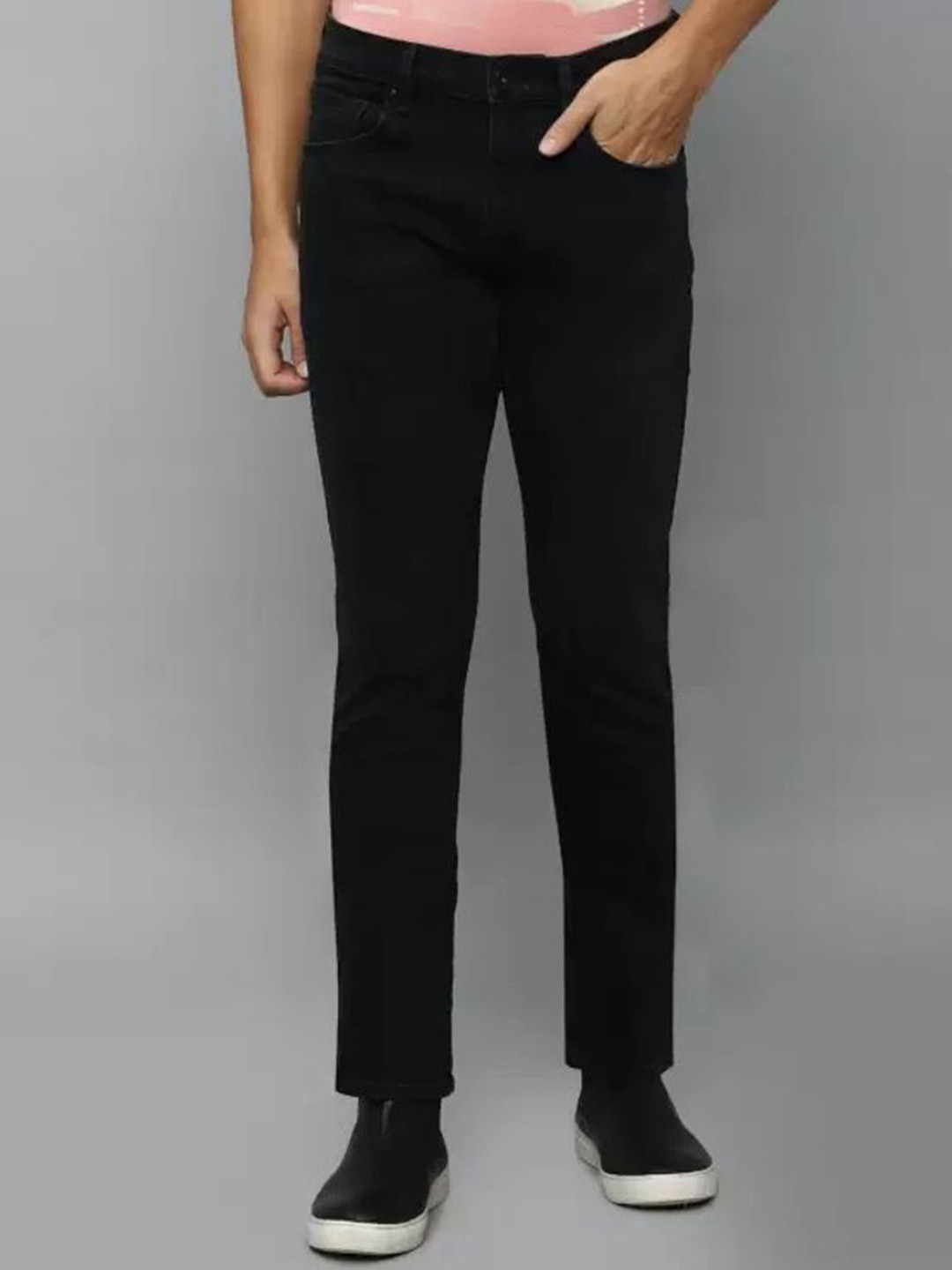 LINARIA Men Classic Cotton Regular Fit Jeans