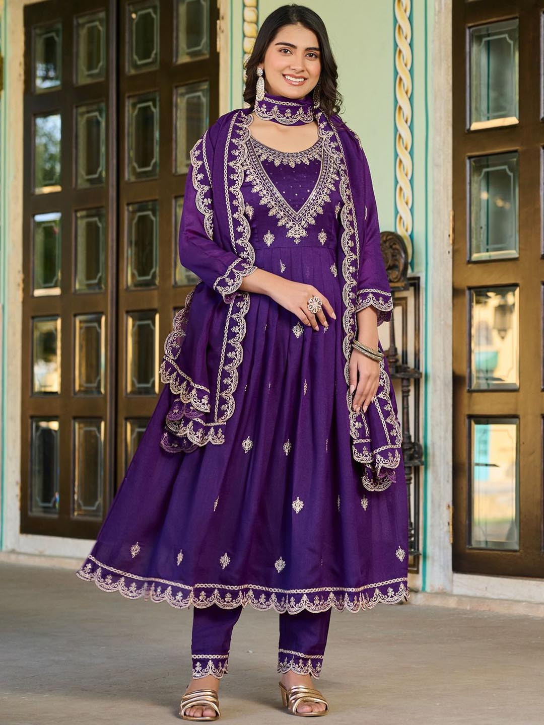 BLACK SCISSOR Floral Embroidered Round Neck Zari A-Line Kurta With Trousers & Dupatta