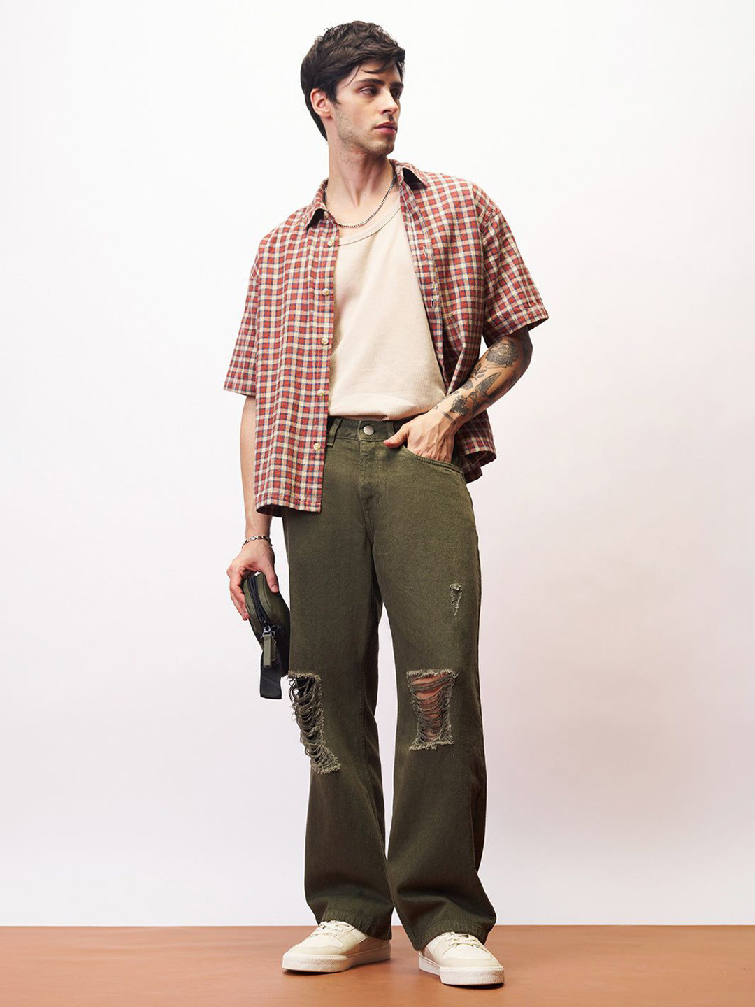 FREAKINS Men Dark Olive Distressed Wide Jeans