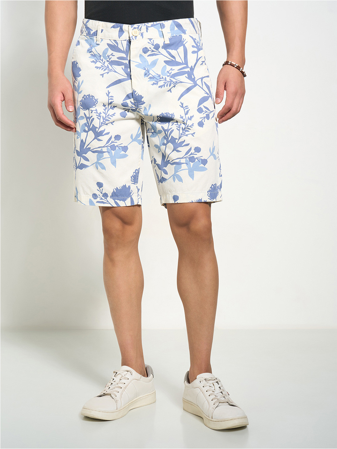 7 Alt by Pantaloons Artic Wolf Men Floral Printed Slim Fit Cotton Shorts