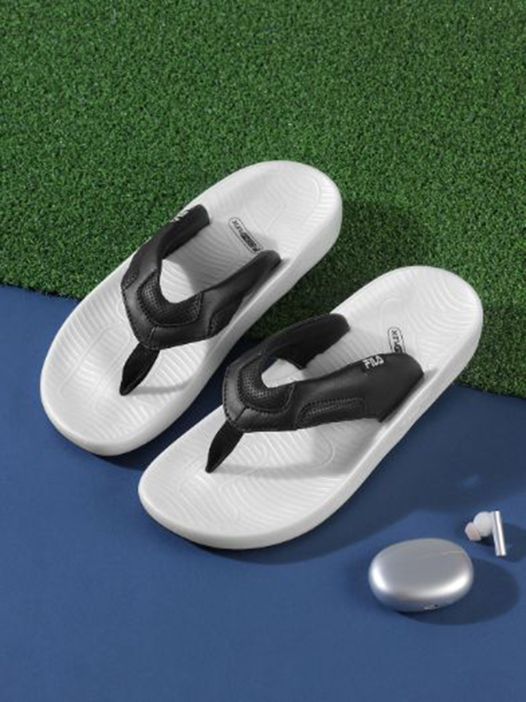 FILA Men Textured T-Strap Flats