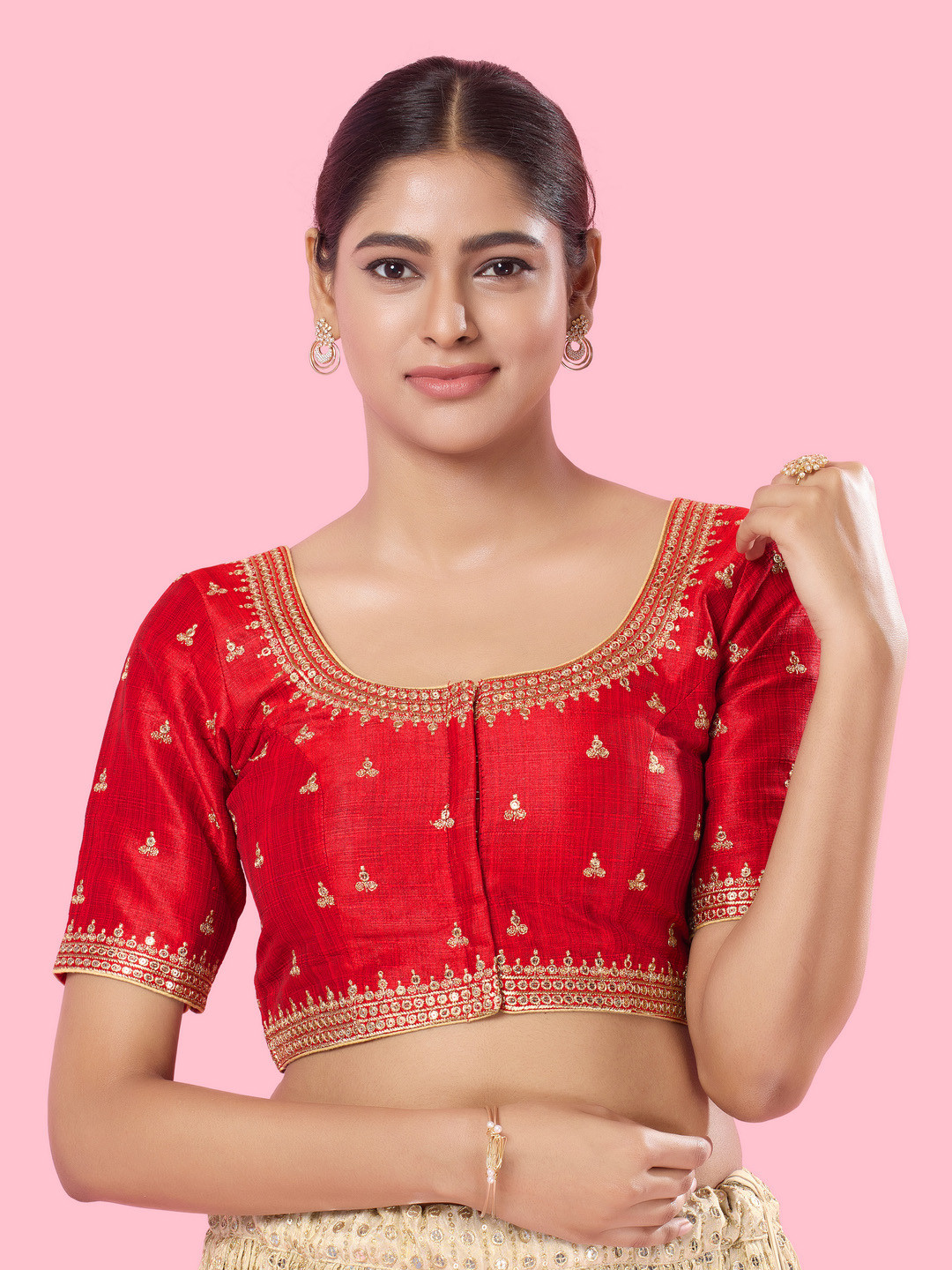 VAMAS - THE DESIGNER BLOUSES Women Round Neck Padded Readymade Saree Blouse