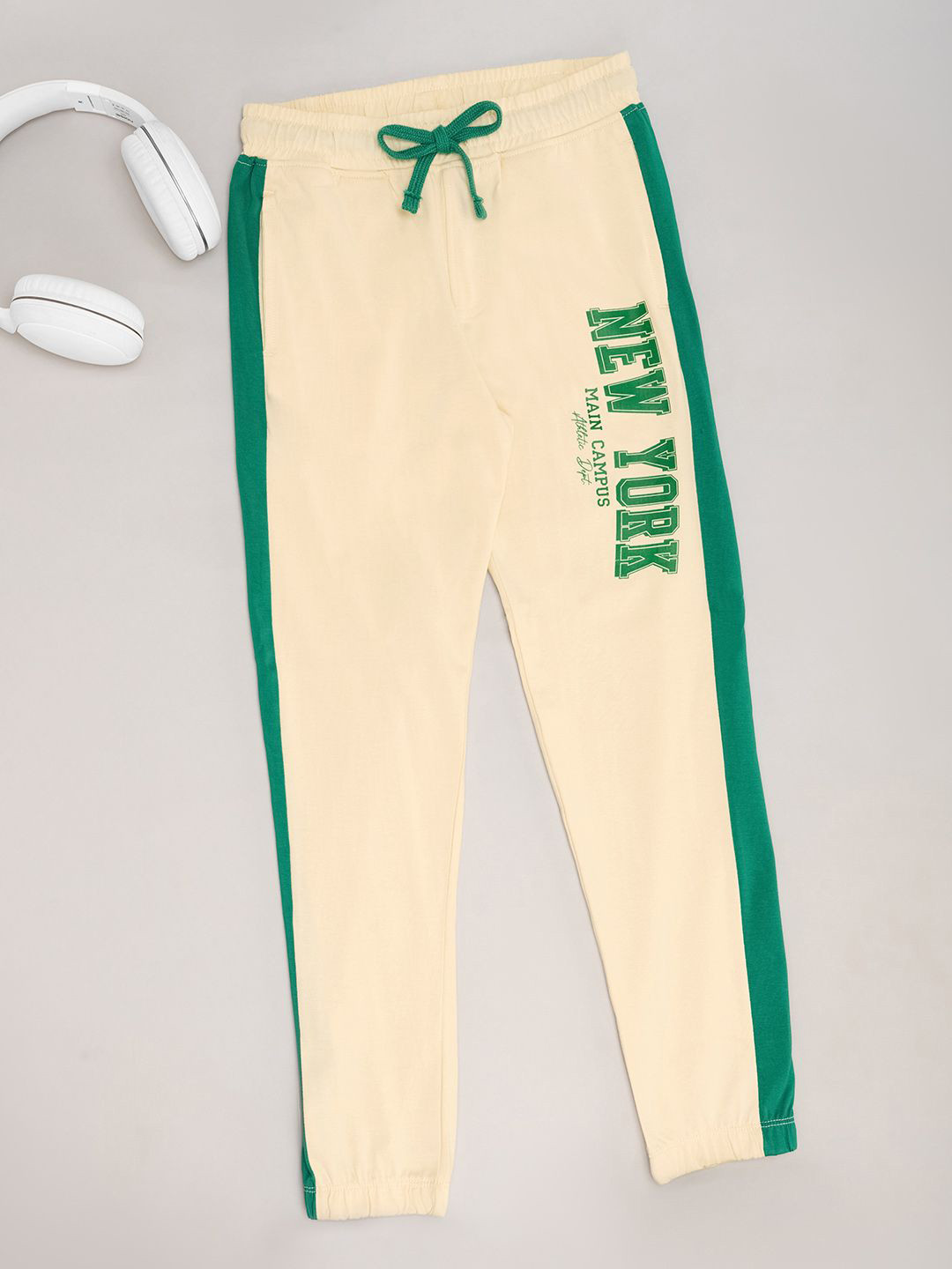 Pantaloons Junior Boys Cotton Mid-Rise Relaxed Fit Trouser