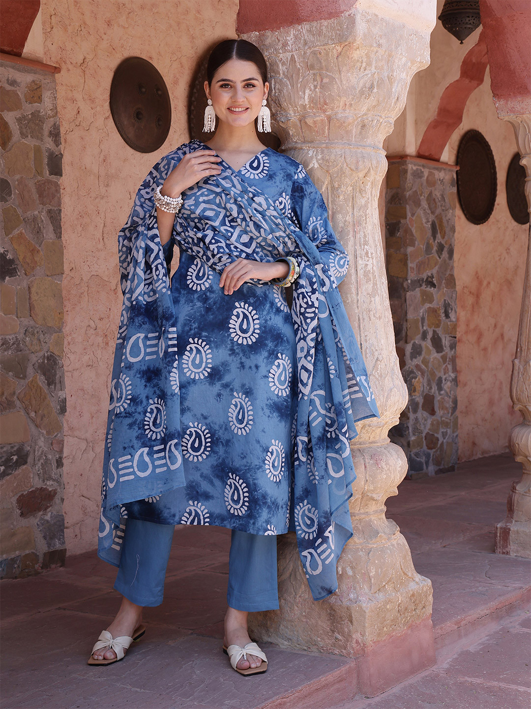 Taavi Paisley Printed Batik Straight Kurta with Trouser & Dupatta