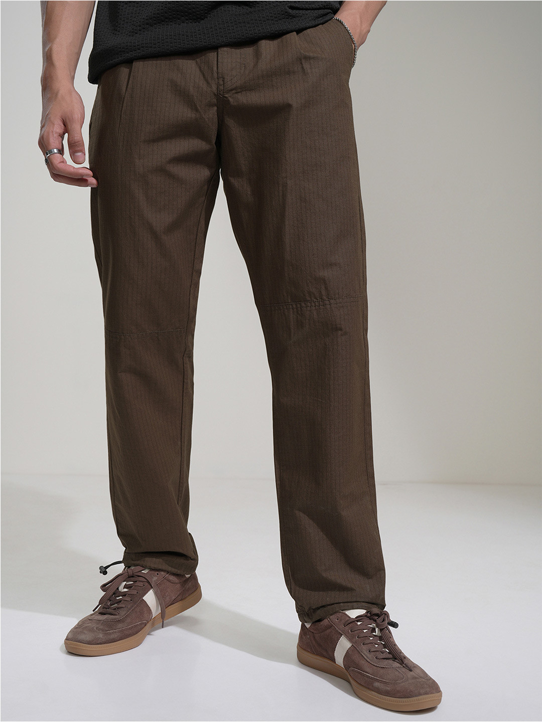 HIGHLANDER Men Straight Fit High-Rise Trousers