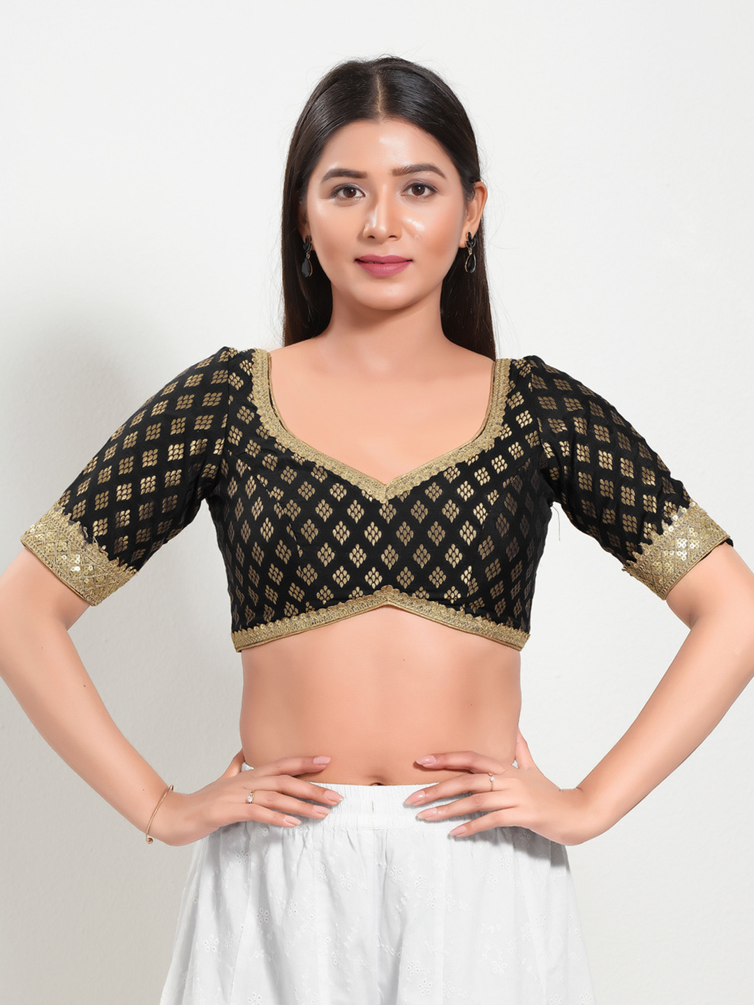 VAMAS - THE DESIGNER BLOUSES Woven Design Brocade Sweetheart Neck Padded Saree Blouse