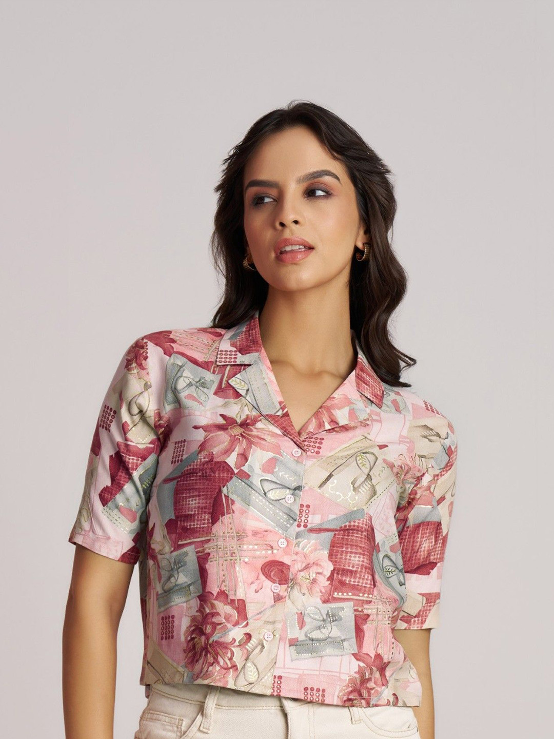 BerryBird Women Abstract Print Lapel collar Shirt Style Cotton Top