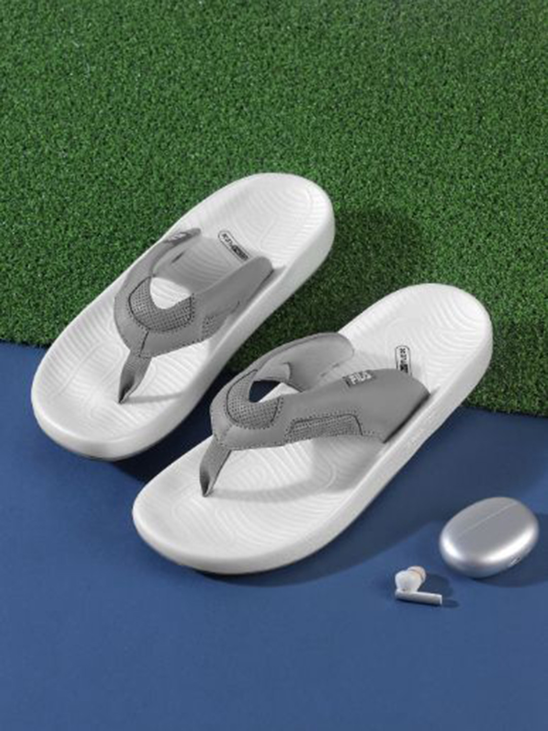 FILA Men Textured T-Strap Flats