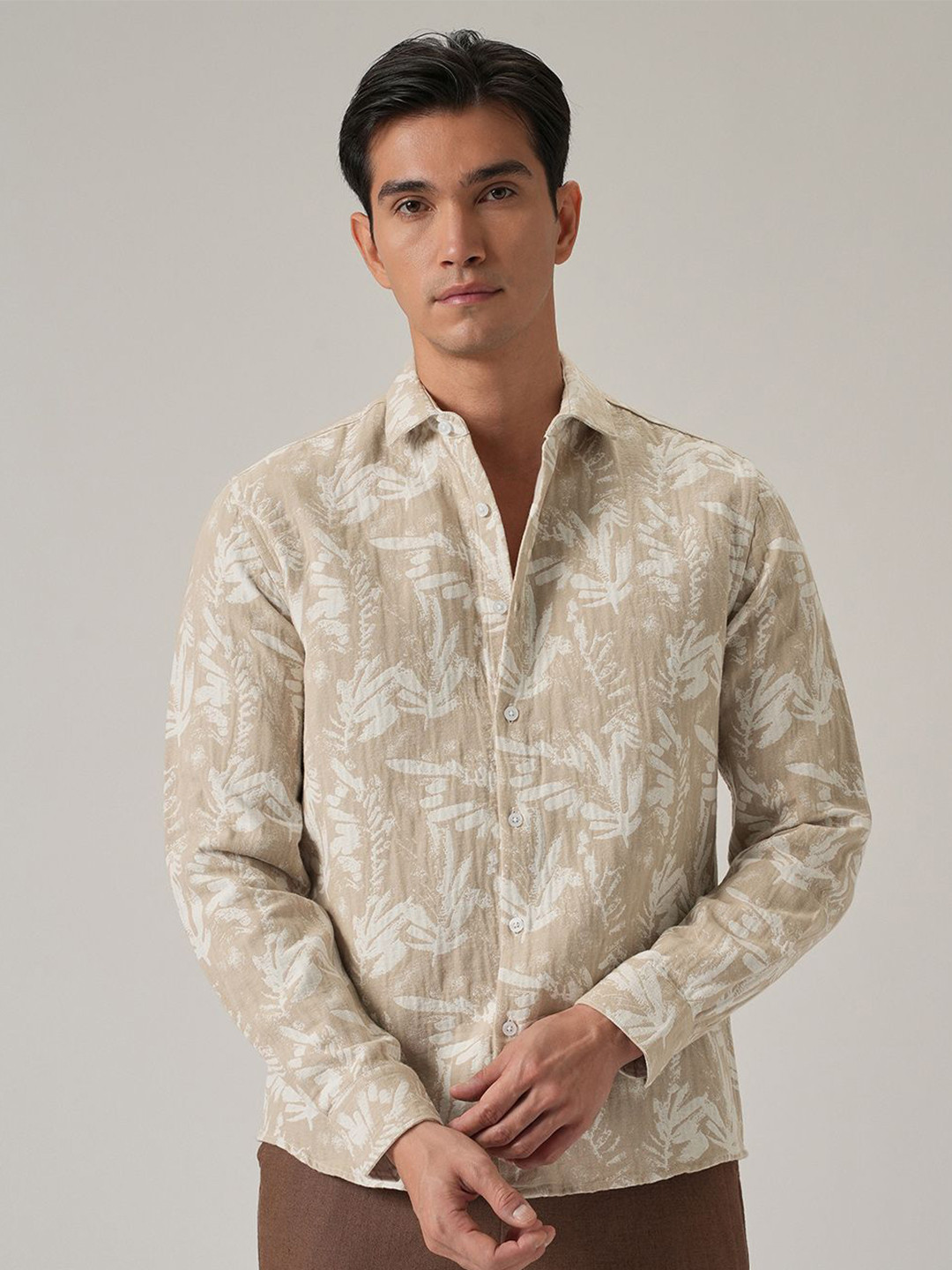Banana Club Men Leaf Jacquard Cotton Casual Shirt