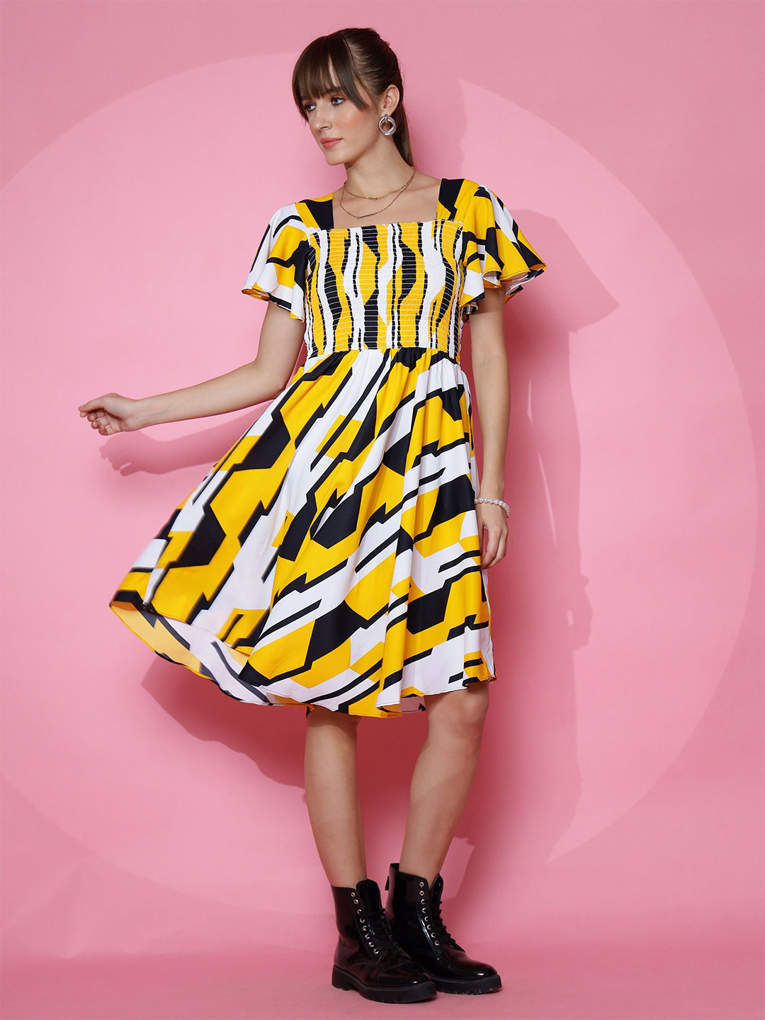 De La Moda Print Fit & Flare Square Neck Flutter Sleeves Midi Dress