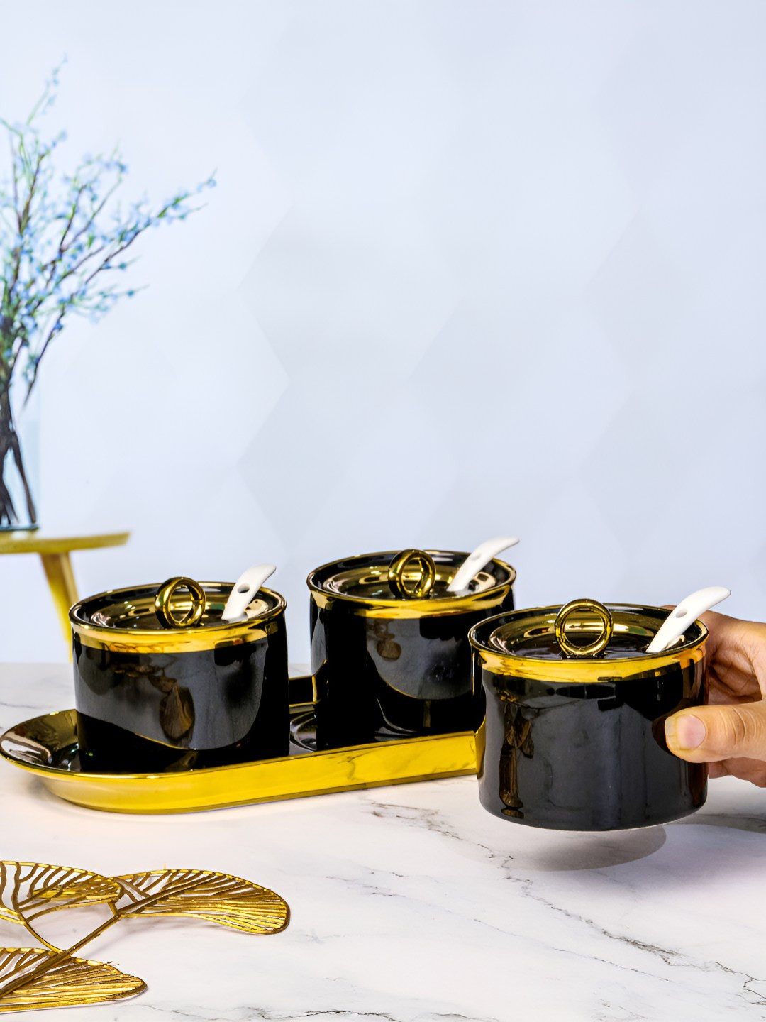 Roxx Porcelain Carla Server Black Porcelain Dishwasher Safe 7 Piece Clip-On Fridge Container-220ml