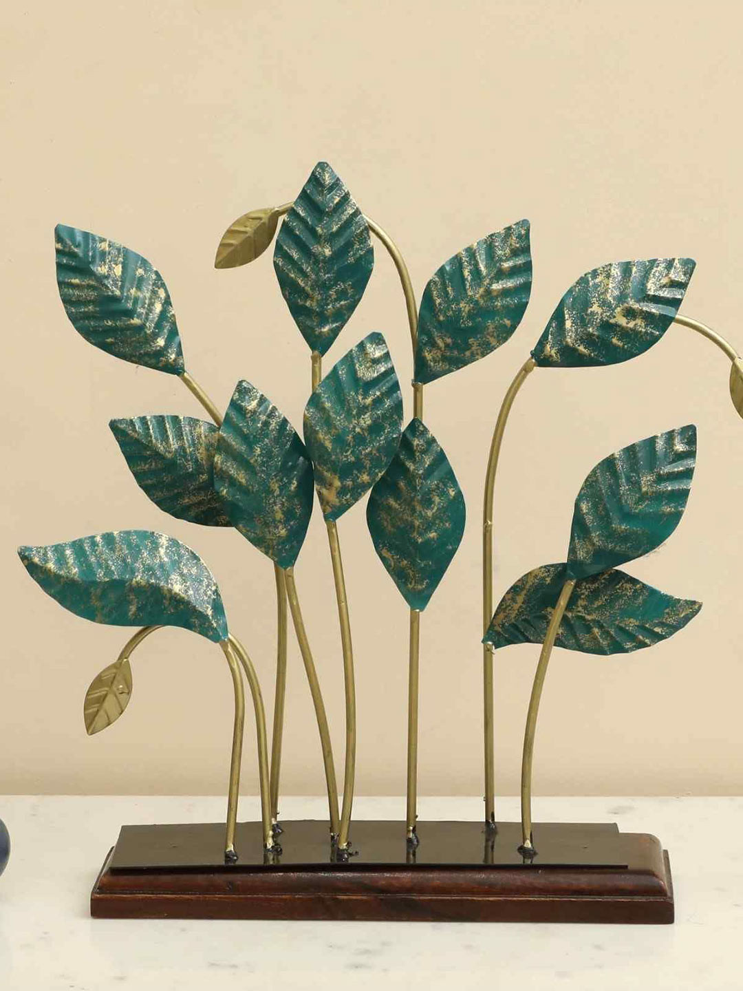 vedas F-Lukas Leaf Gold Metal Metallic Living Room Medium Showpiece - 16.1 Inches