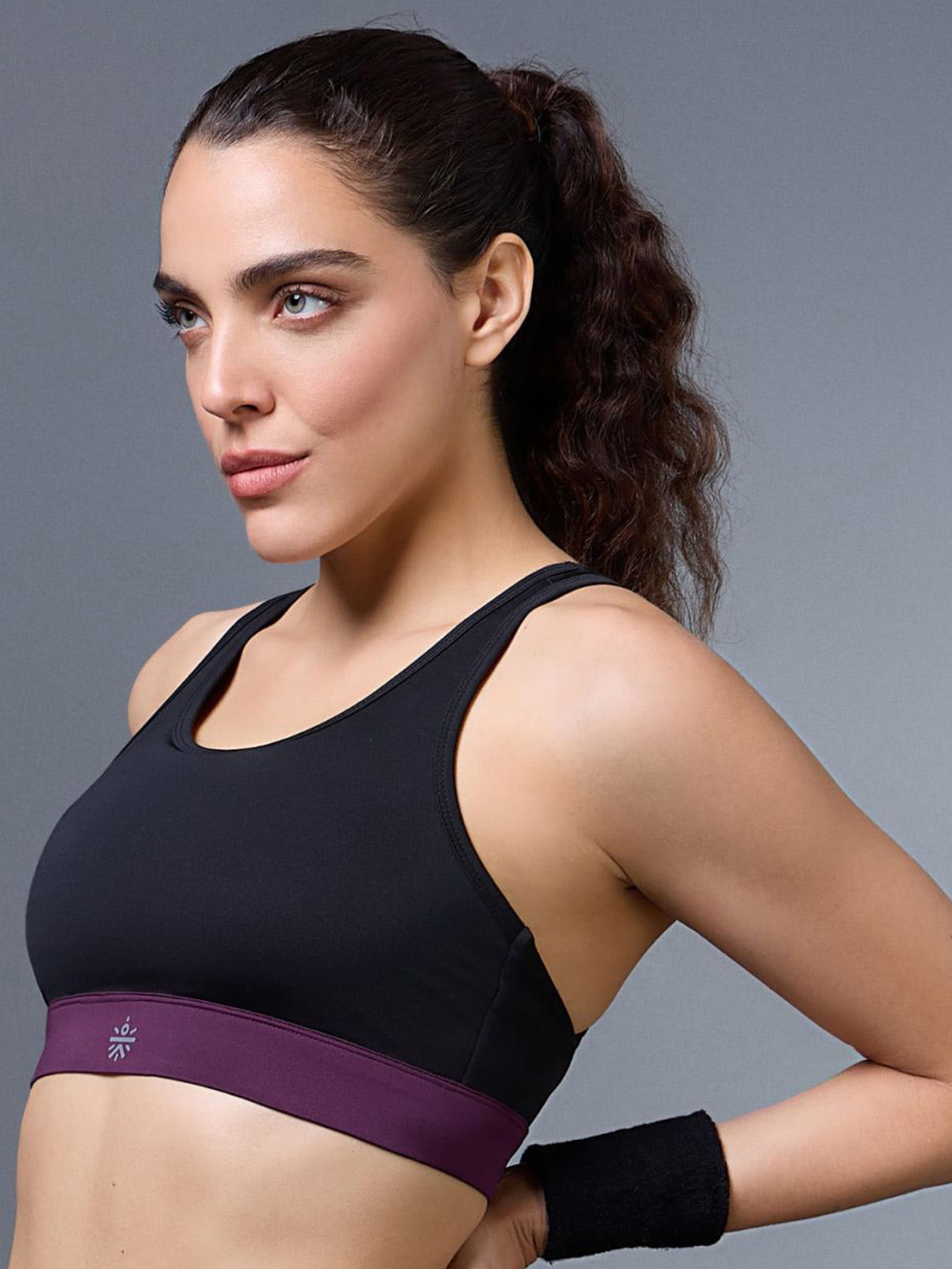 CULT Women Black Run Forward High Support Bra