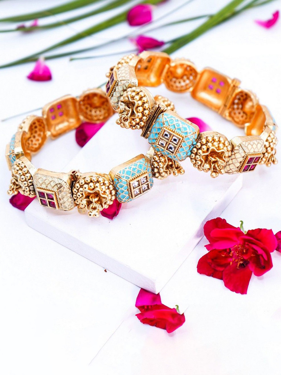 Chaandi Rivaaz Set Of 2 Gold-Plated Kundan Studded Polki Bangles