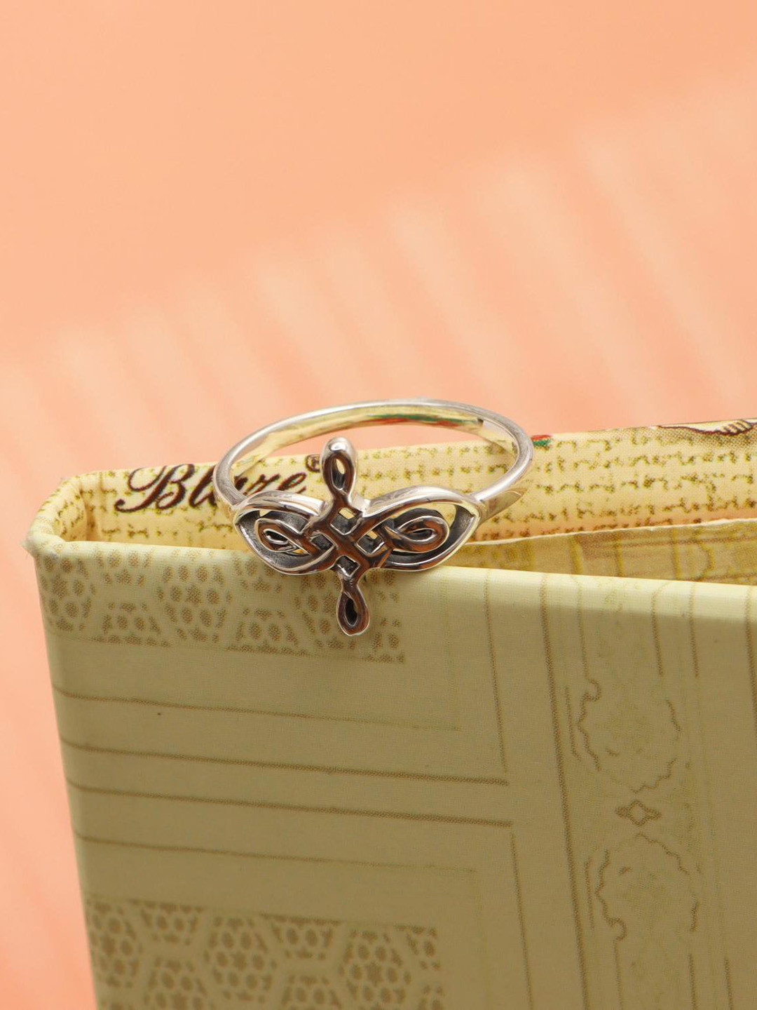 LeCalla 925 Sterling Silver Plated Knot Celtic Knot Wedding Finger Rings