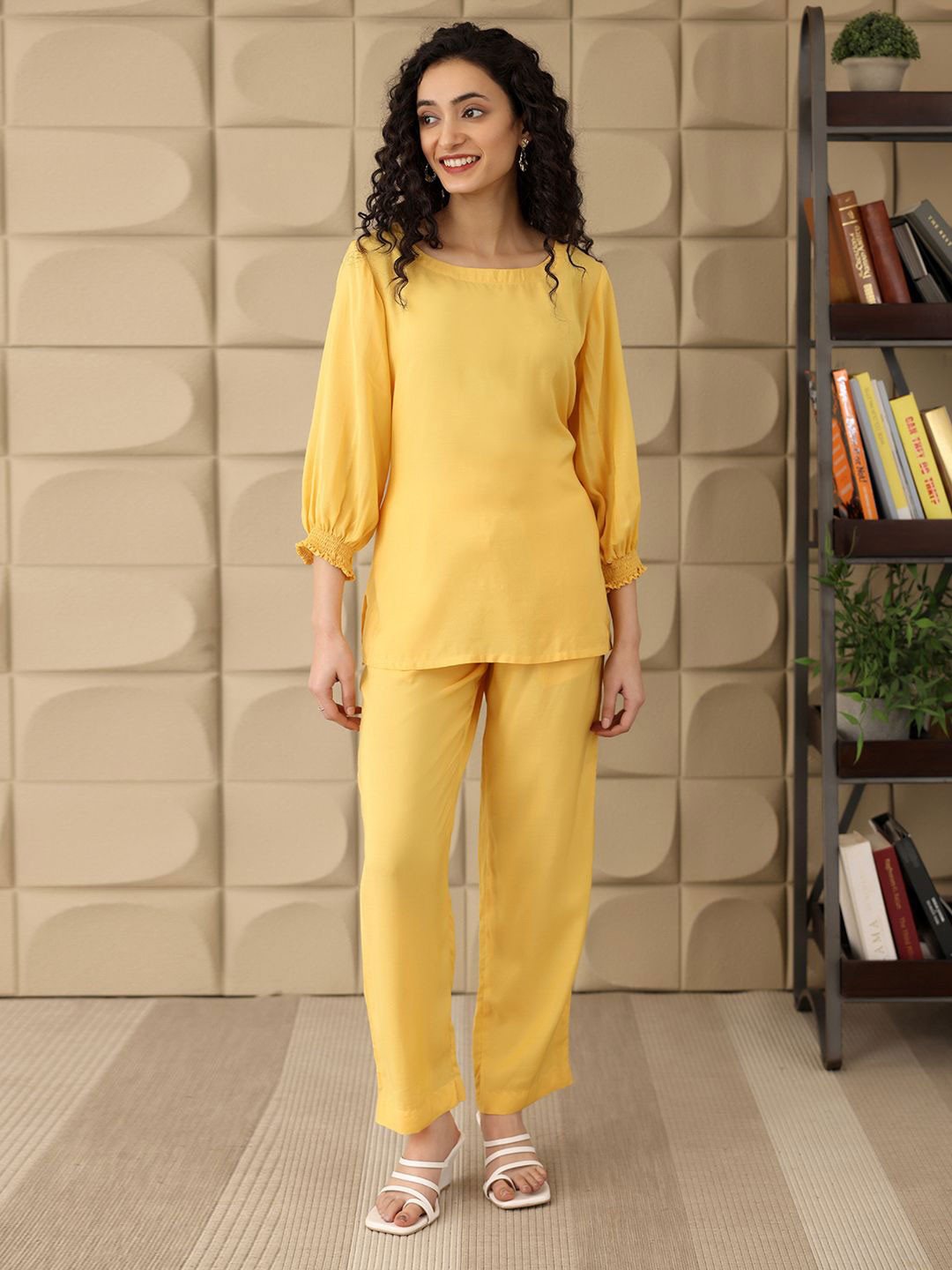 Ambraee Round-Neck Three Quarter Sleeve Muslin Tunic With Trouser Co-Ords