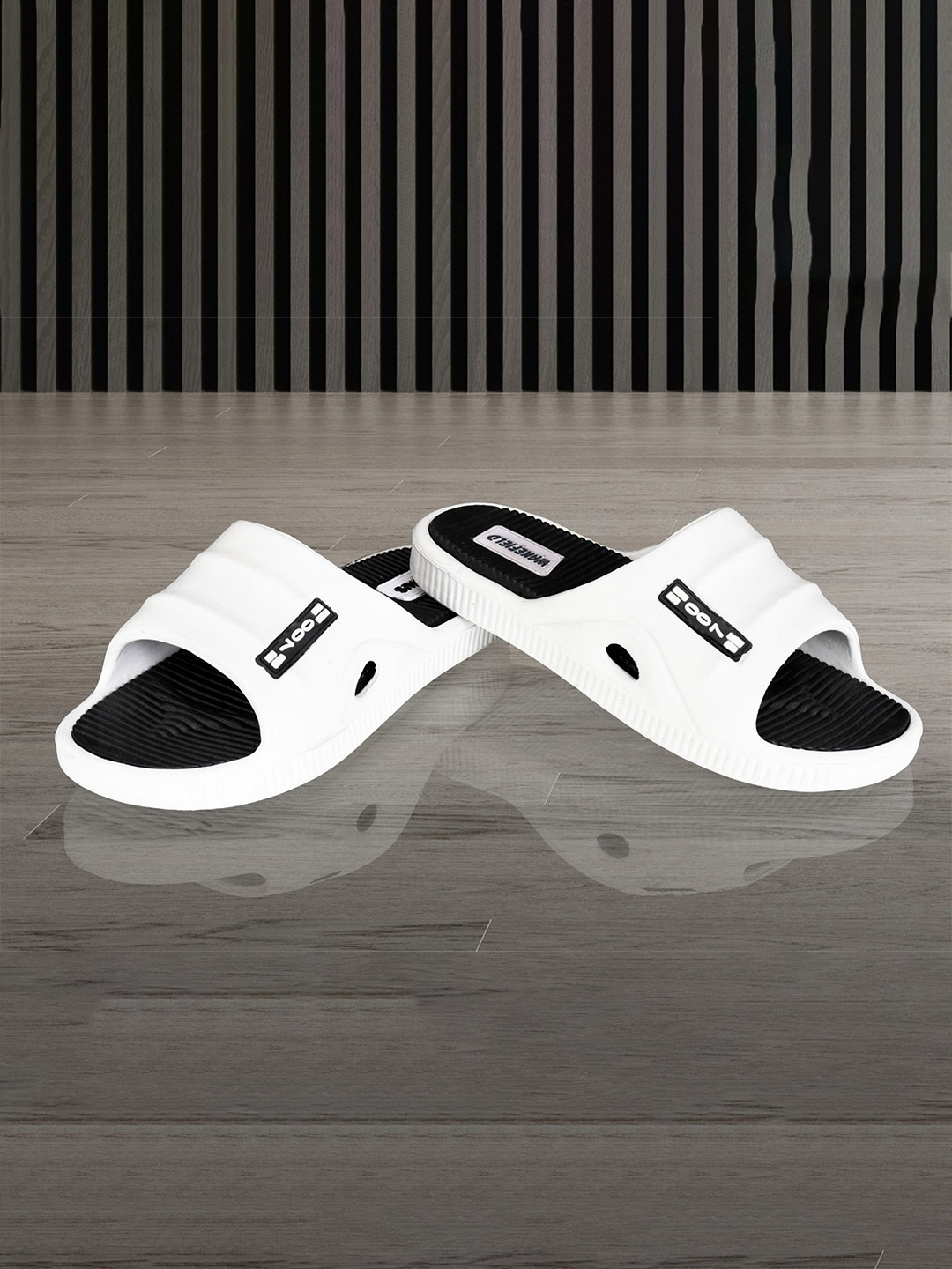 WAKEFIELD Men Printed Sliders