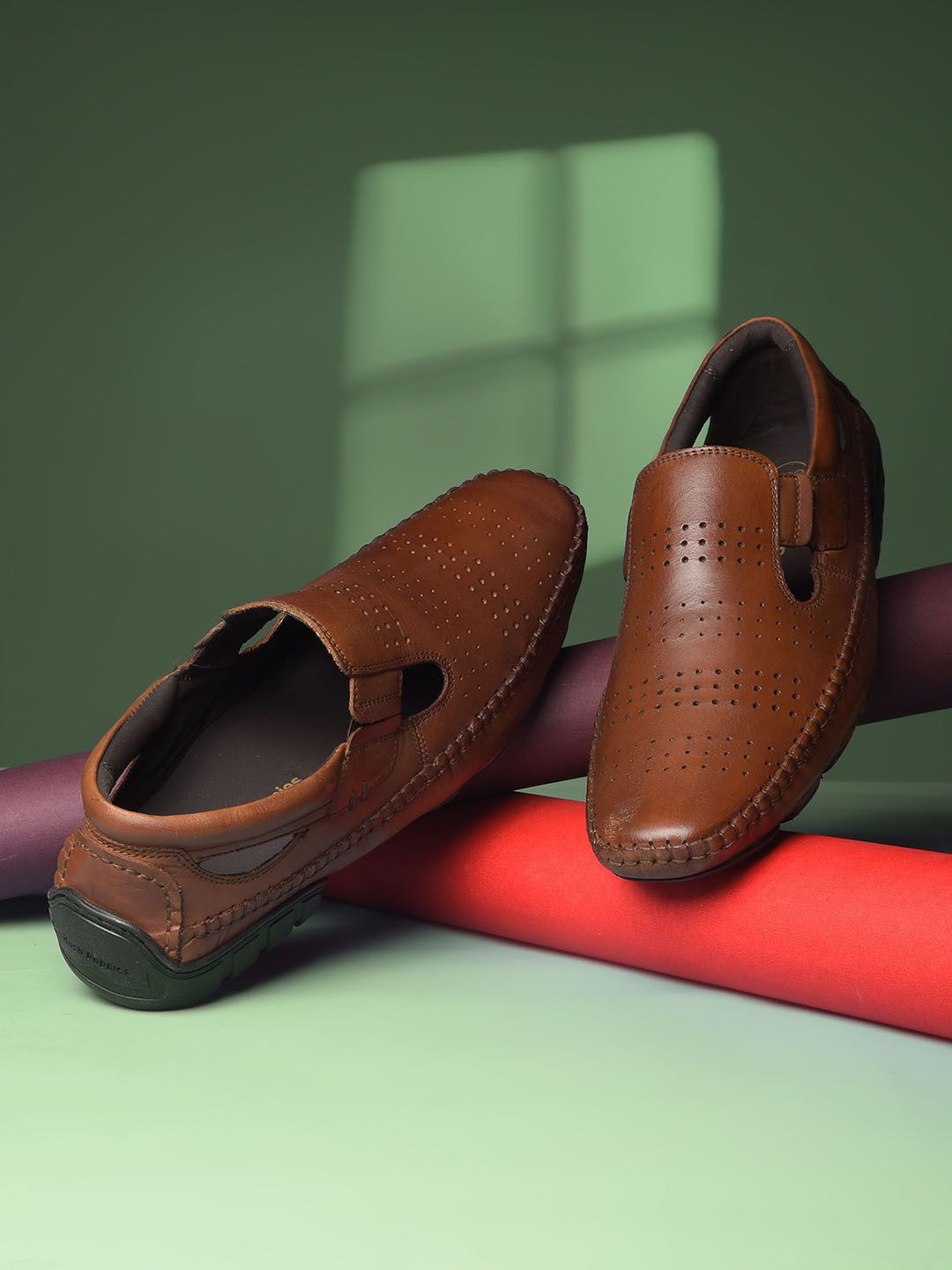 Hush Puppies Men Leather Round Toe Slip-On Sneakers With Laser Cuts