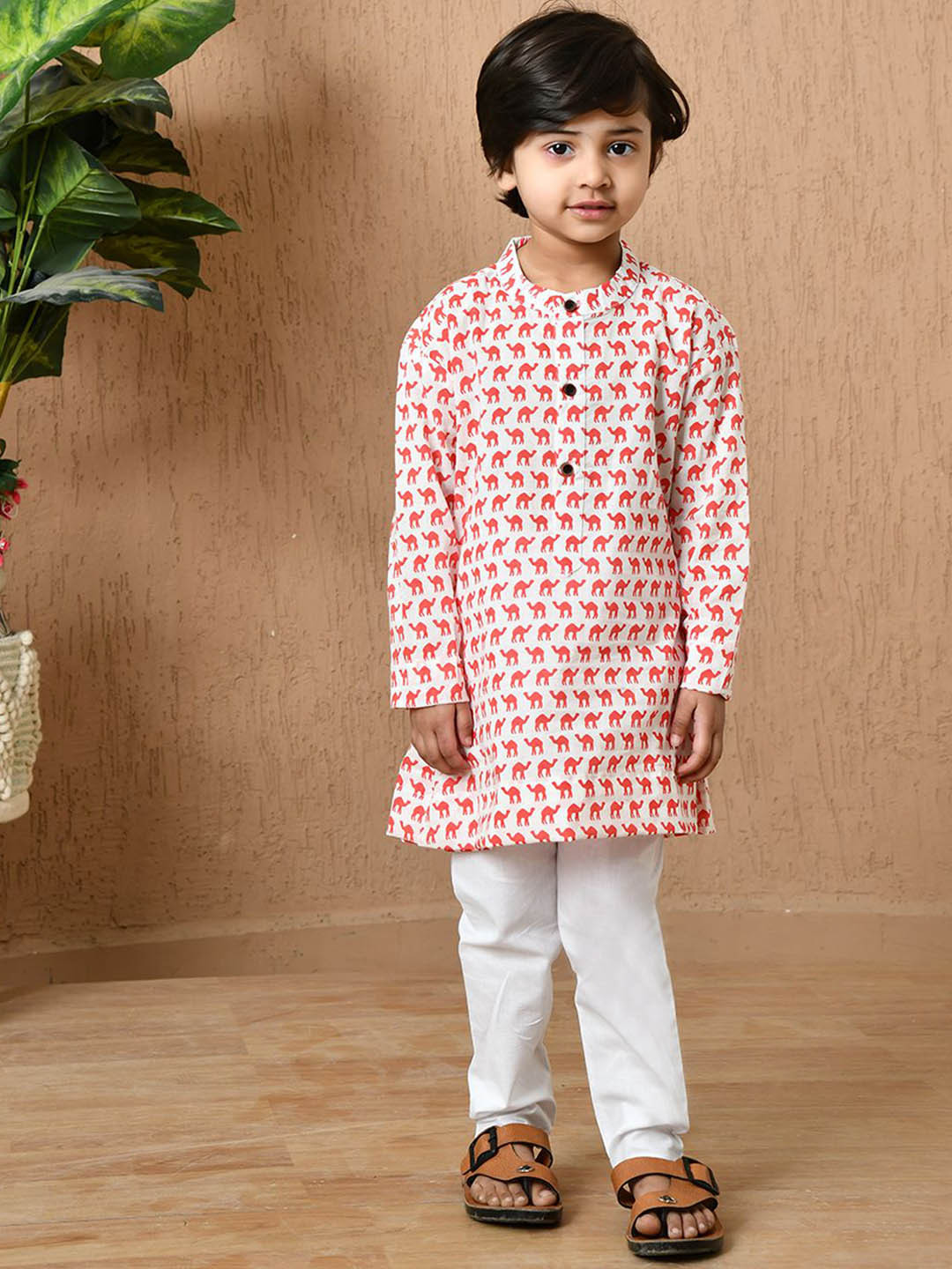 MoMaa Boys Animal Printed Band Collar Pure Cotton Straight Kurta With Pyjamas