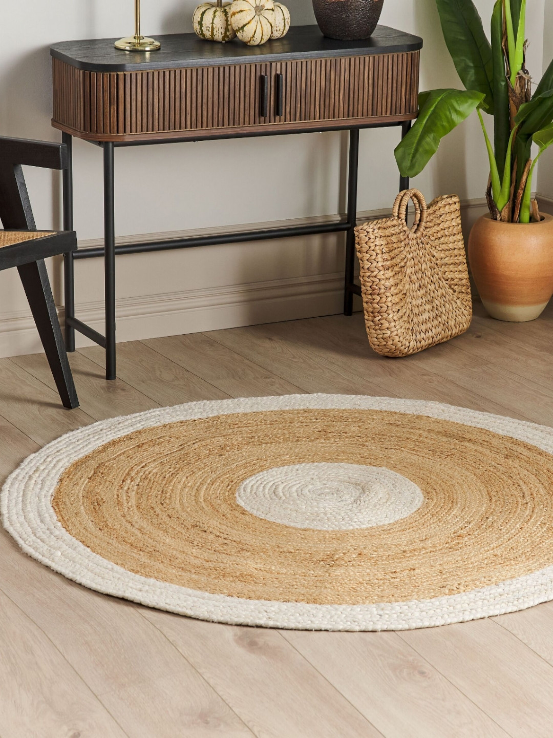 Art Avenue Conan Beige Circular Shaped Hemp Carpet
