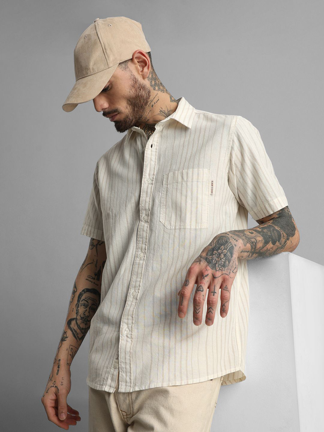 Klub Fox Men Slim Fit Spread Collar Vertical Striped Cotton Casual Shirt