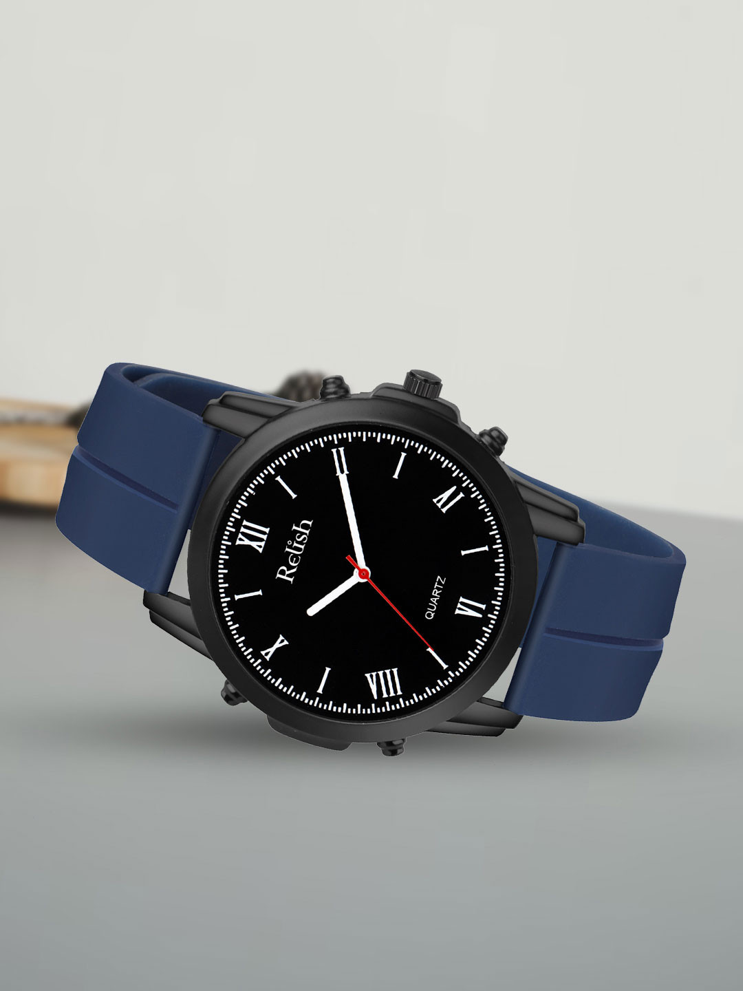 Relish Men Dial & Straps Analogue Watch RE-NW2009