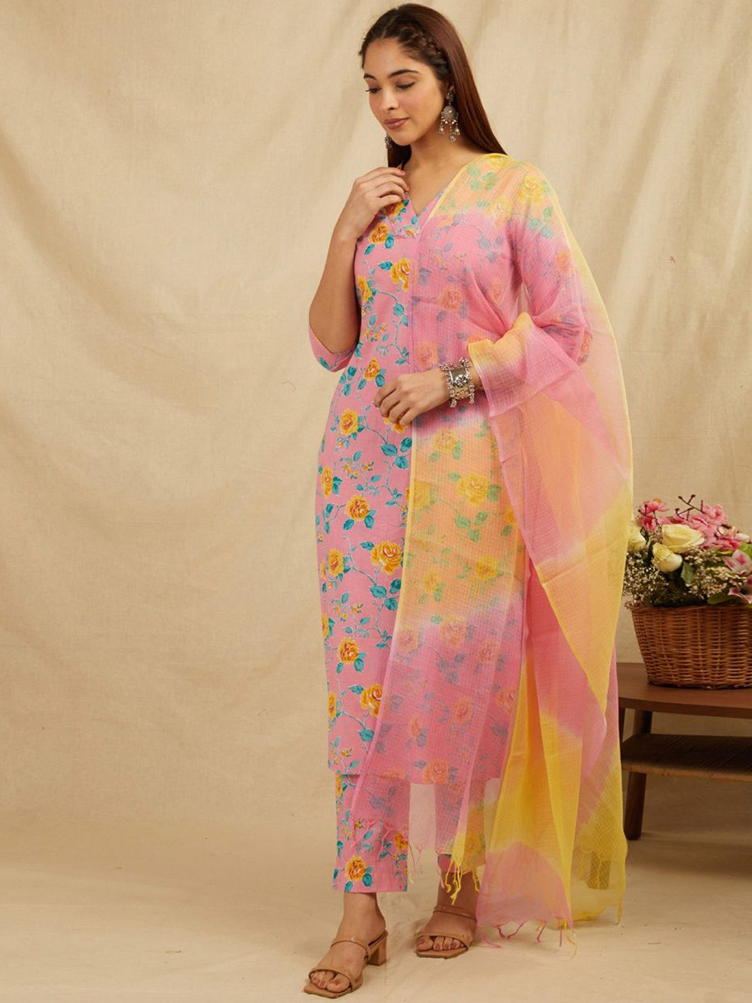 Bada Boota Women Floral Printed Regular Pure Cotton Kurta with Trousers & With Dupatta