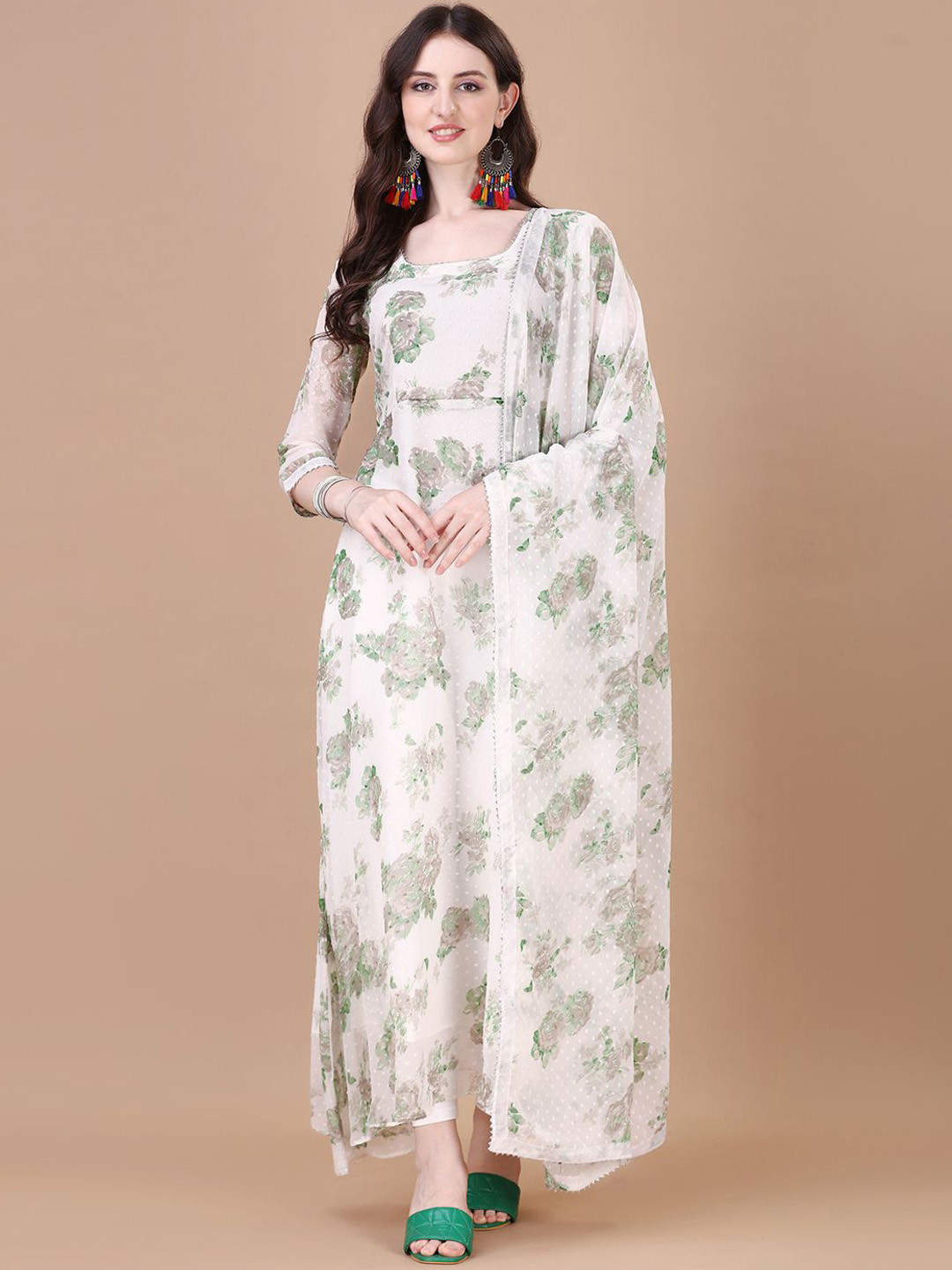PMD Fashion Floral Printed Round Neck A Line Kurta With Leggings and Dupatta