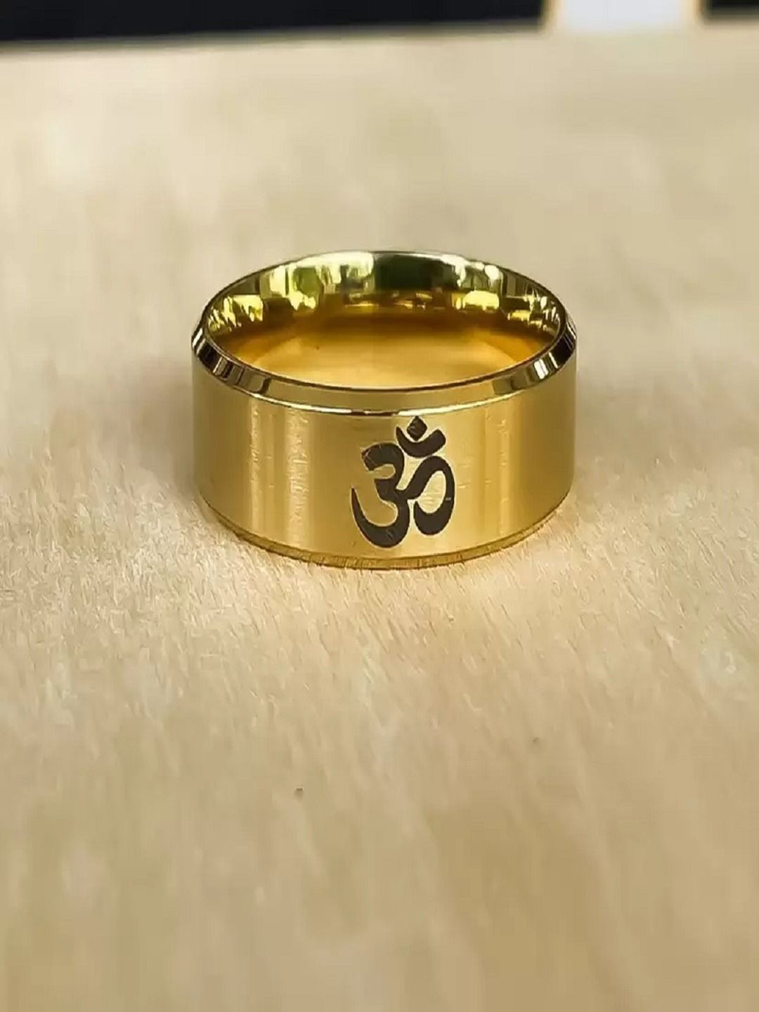 DIVASTRI Gold-Plated OM Engraved Finger Ring Finger Ring