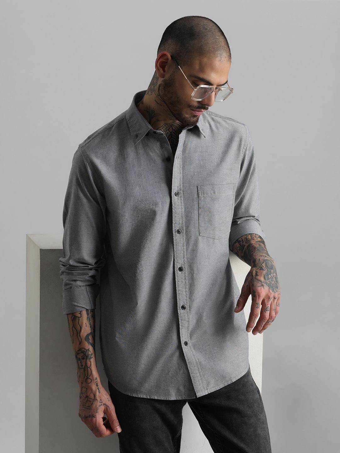 Klub Fox Men Slim Fit Button-Down Collar Solid Cotton Casual Shirt