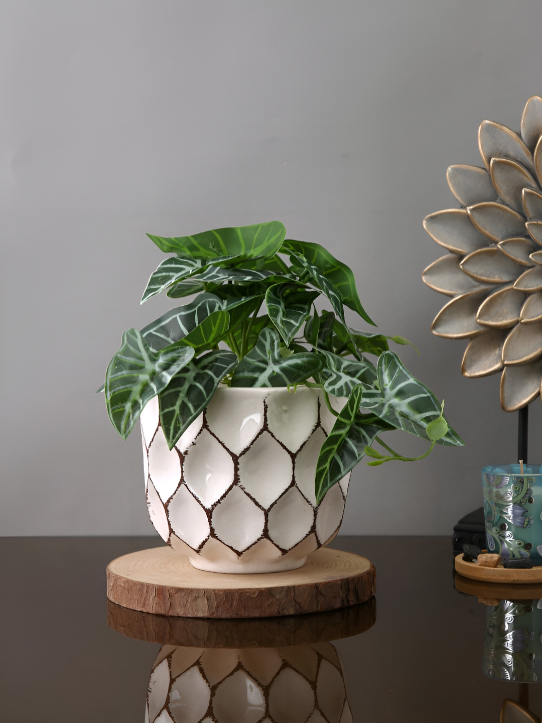 TAYHAA White & Black Textured Diamond Planter