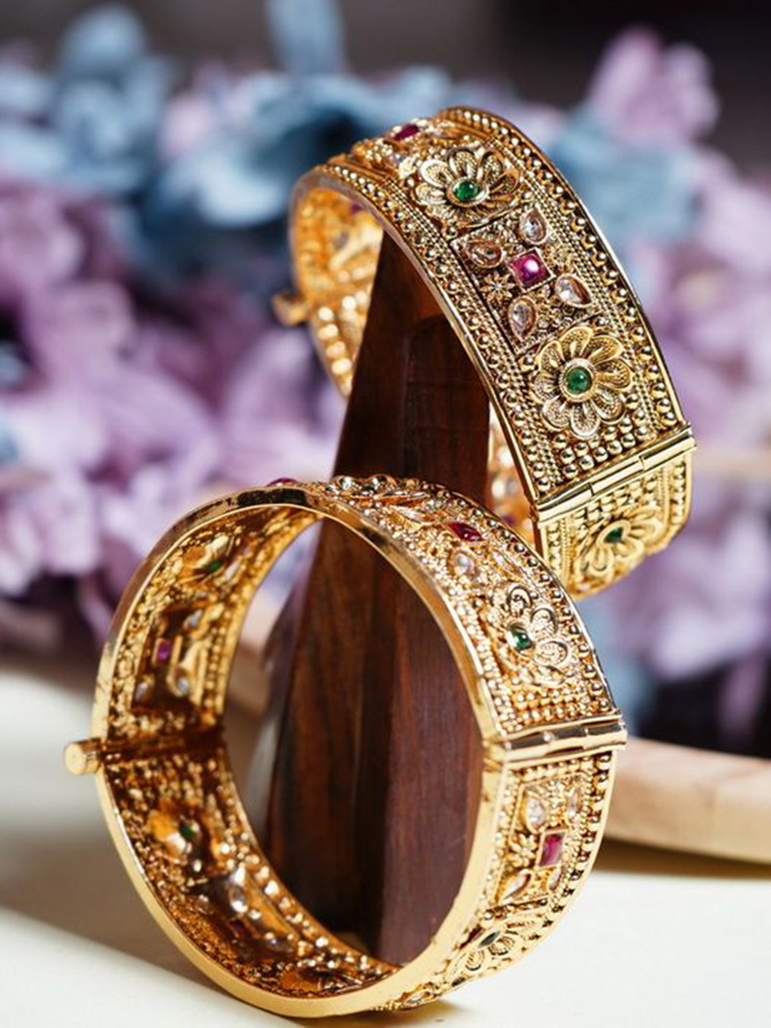 Chaandi Rivaaz Set Of 2 Gold-Plated Kundan Studded Bangles